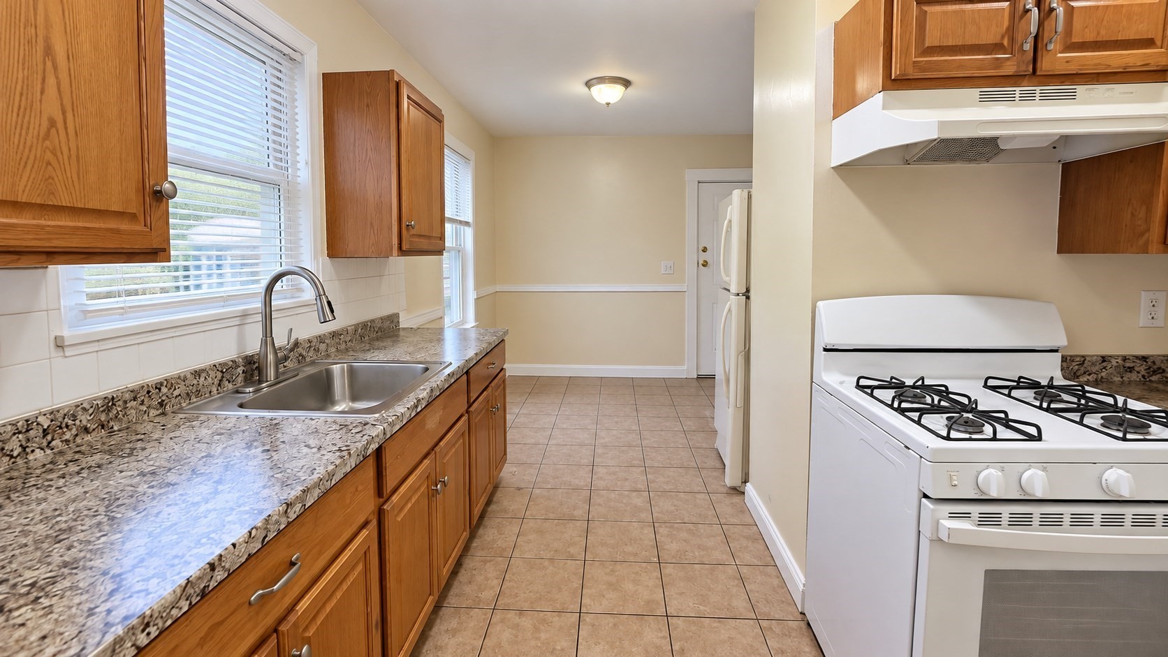 242 Chesnut St #2 — photo