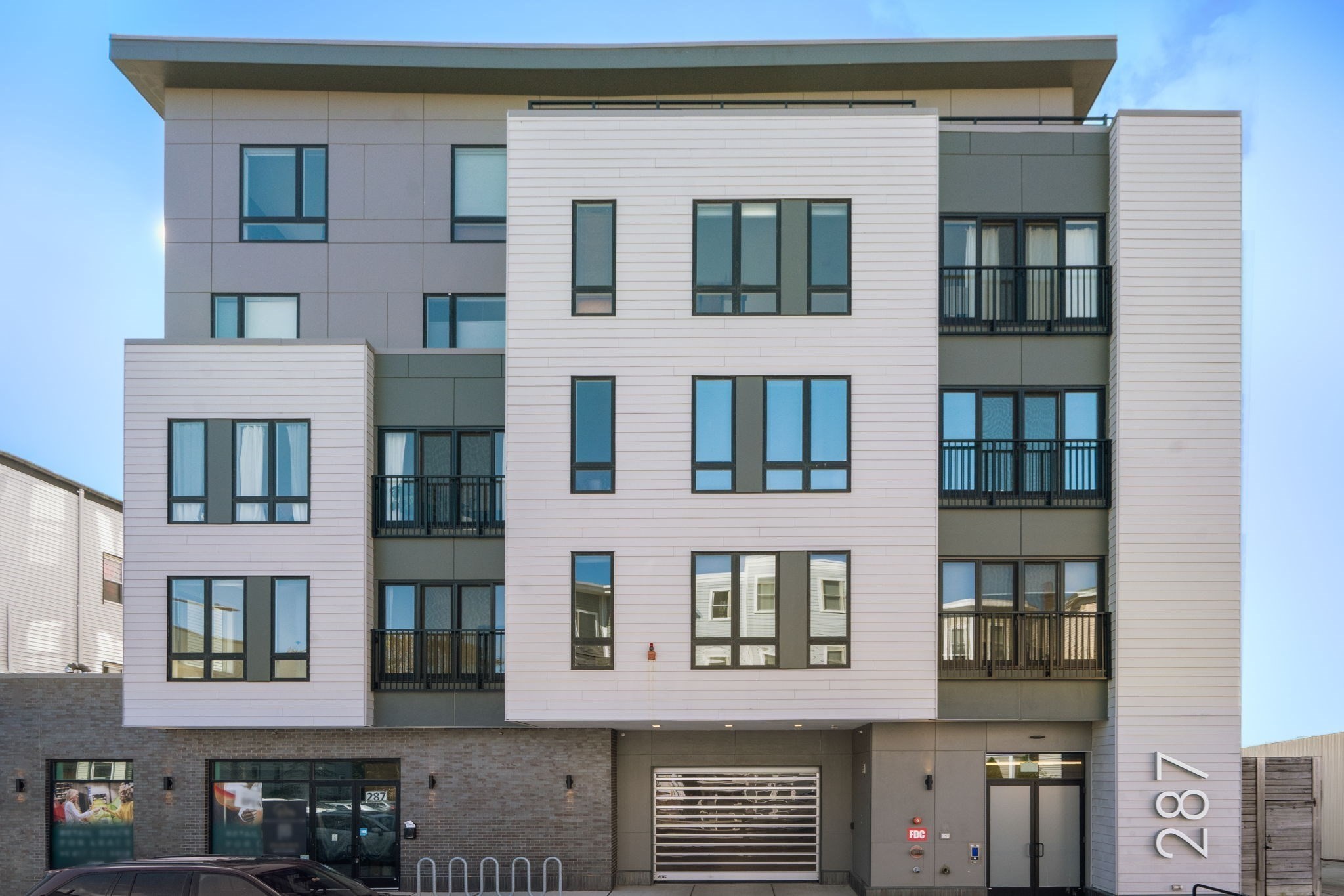 287 Maverick St #309 — photo