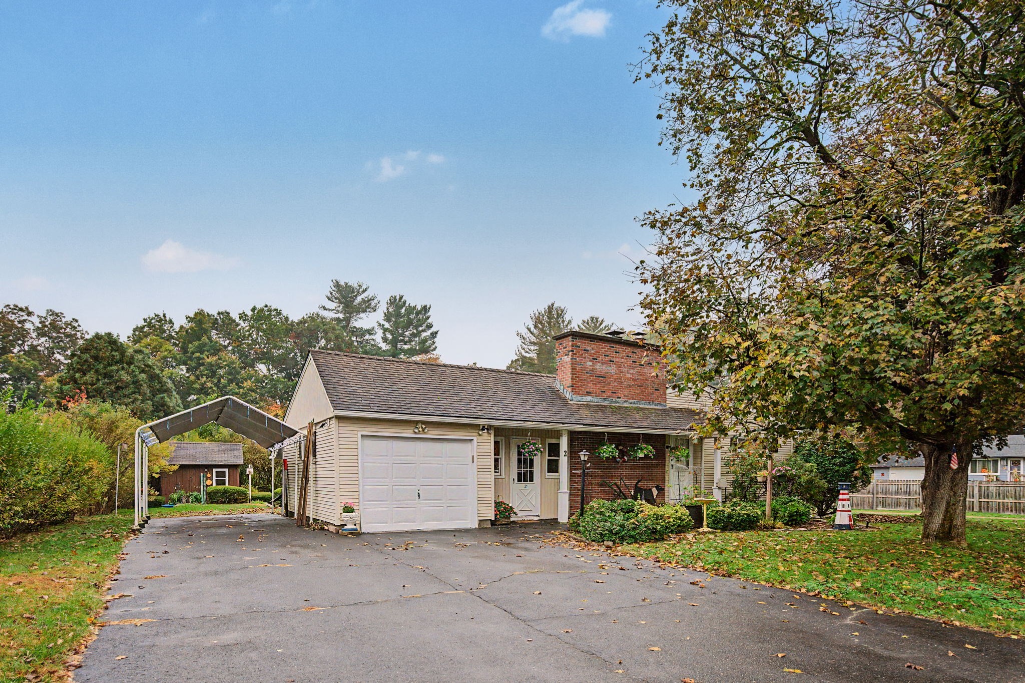 2 Karen Ln — photo