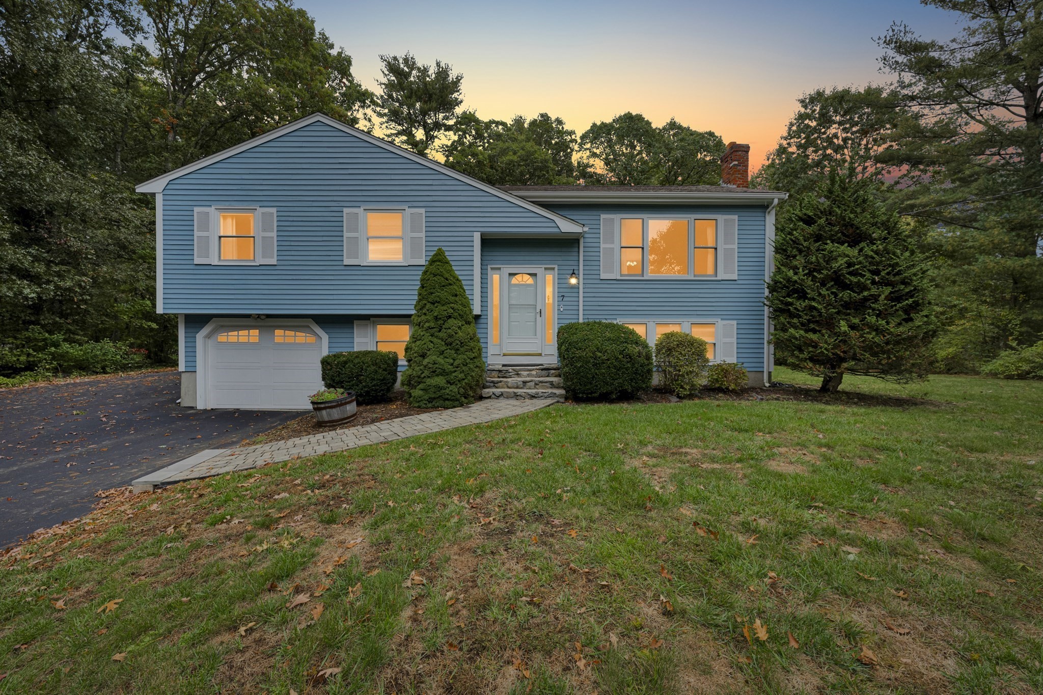 7 Garrison Dr — photo