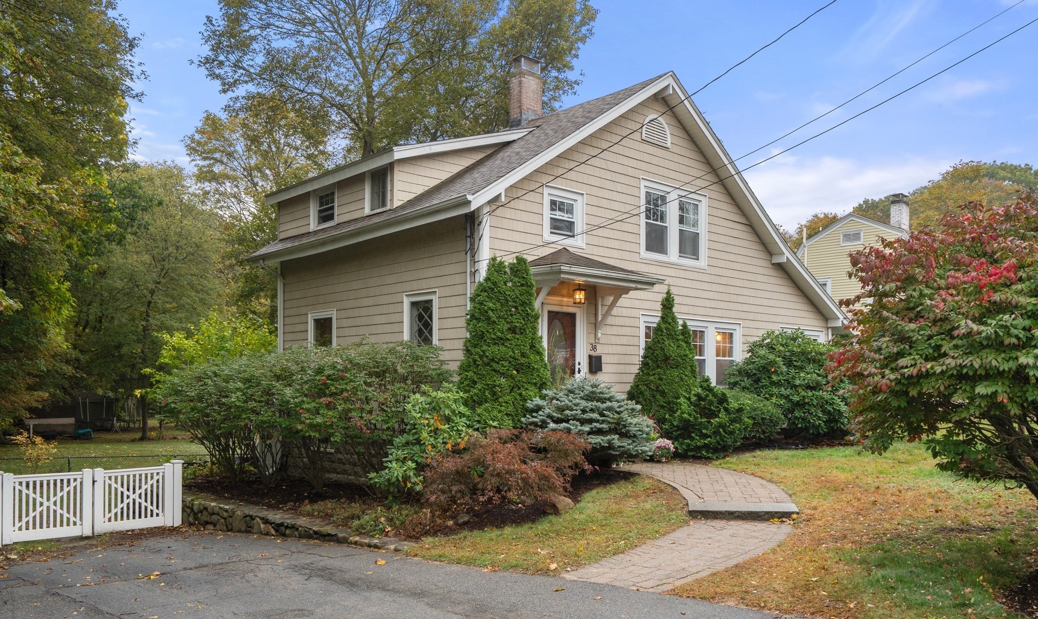 38 Lindenwood — photo