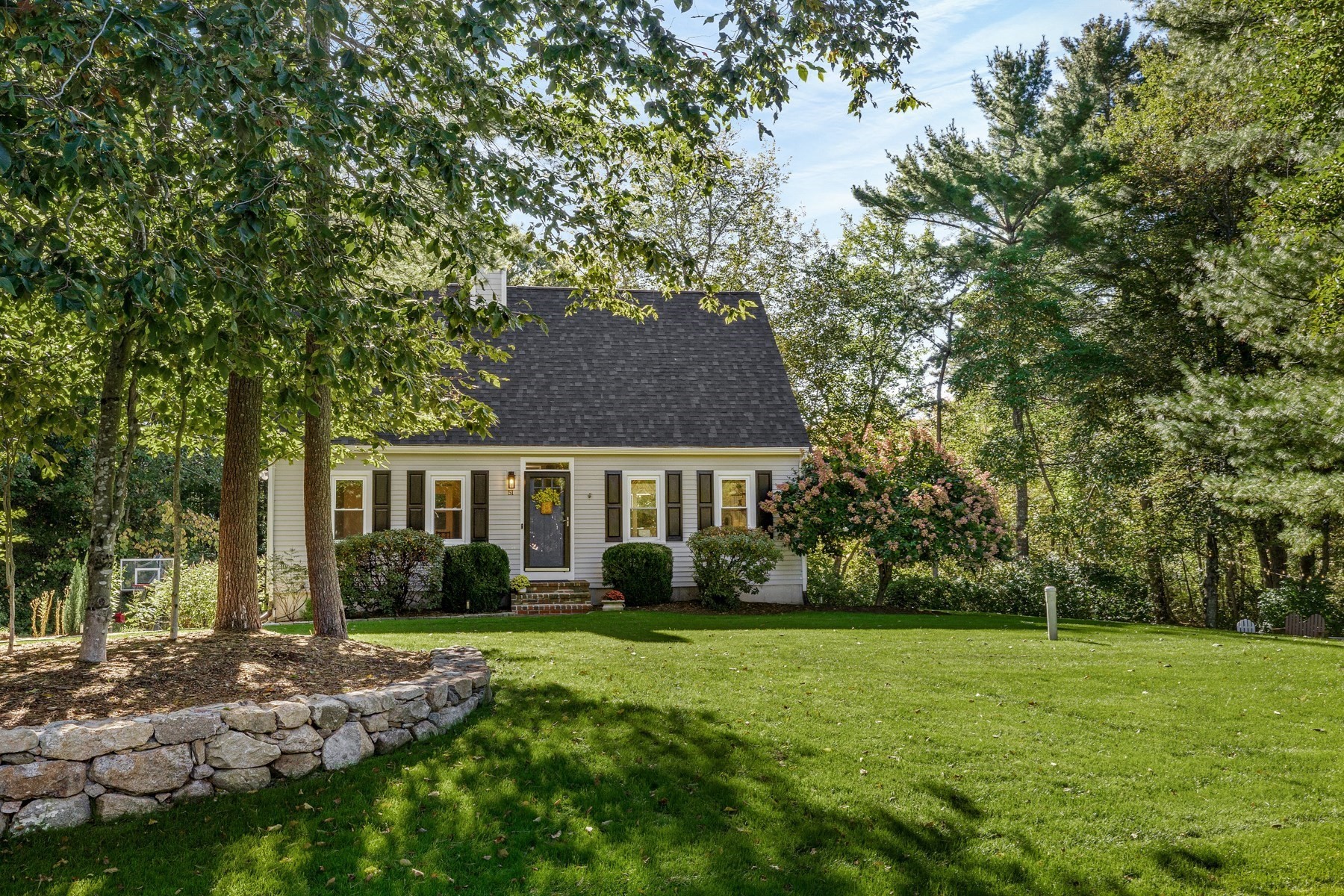 51 Point Of Pines Road — photo