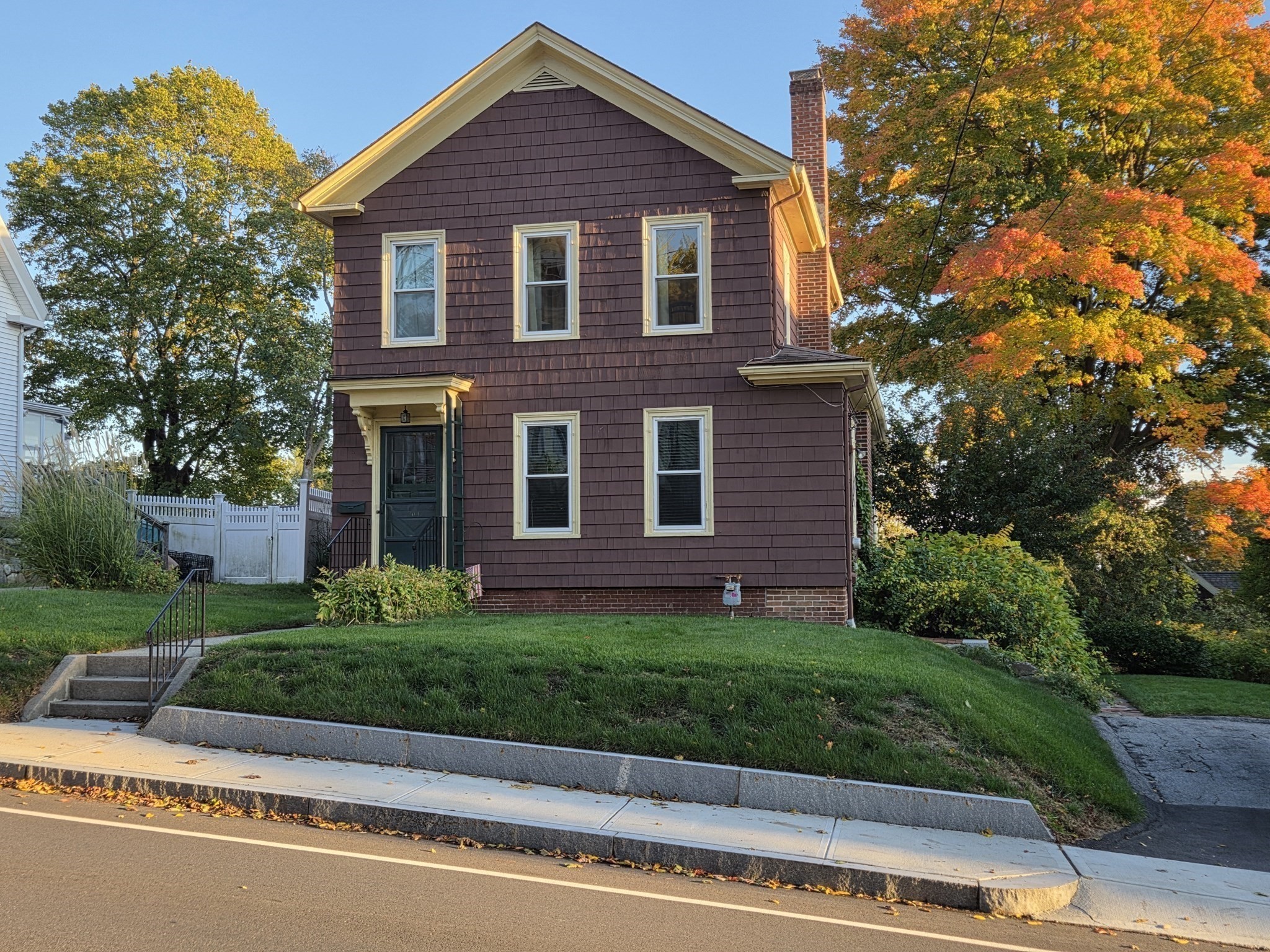 204 Lincoln Street — photo
