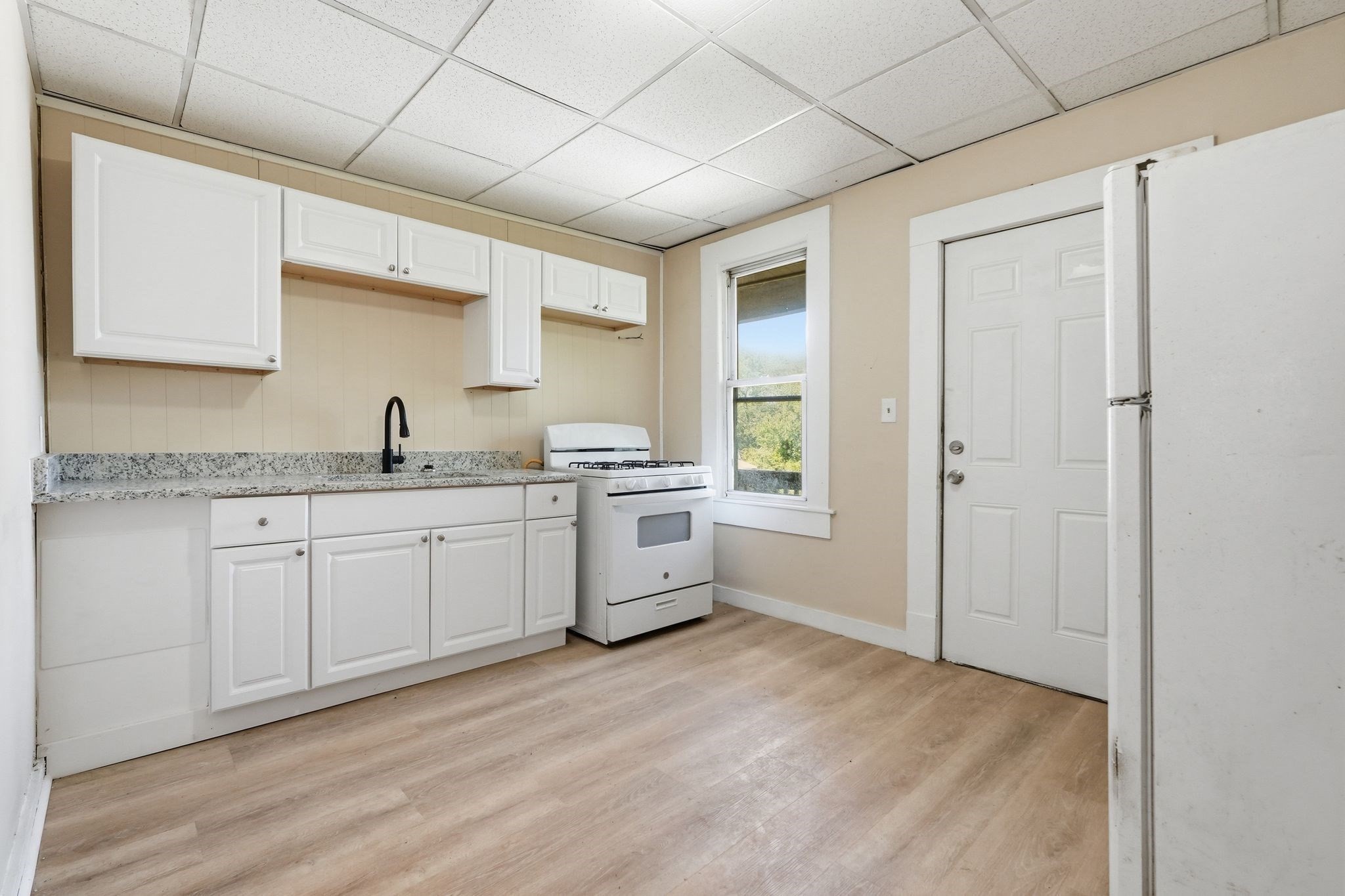 285 Belmont Ave #3R — photo