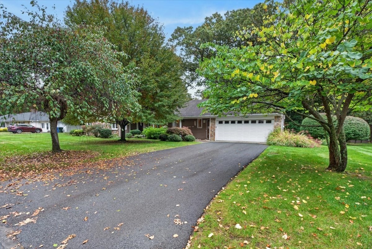 25 Ridgeway Circle, Springfield, MA 01118 — photo 2