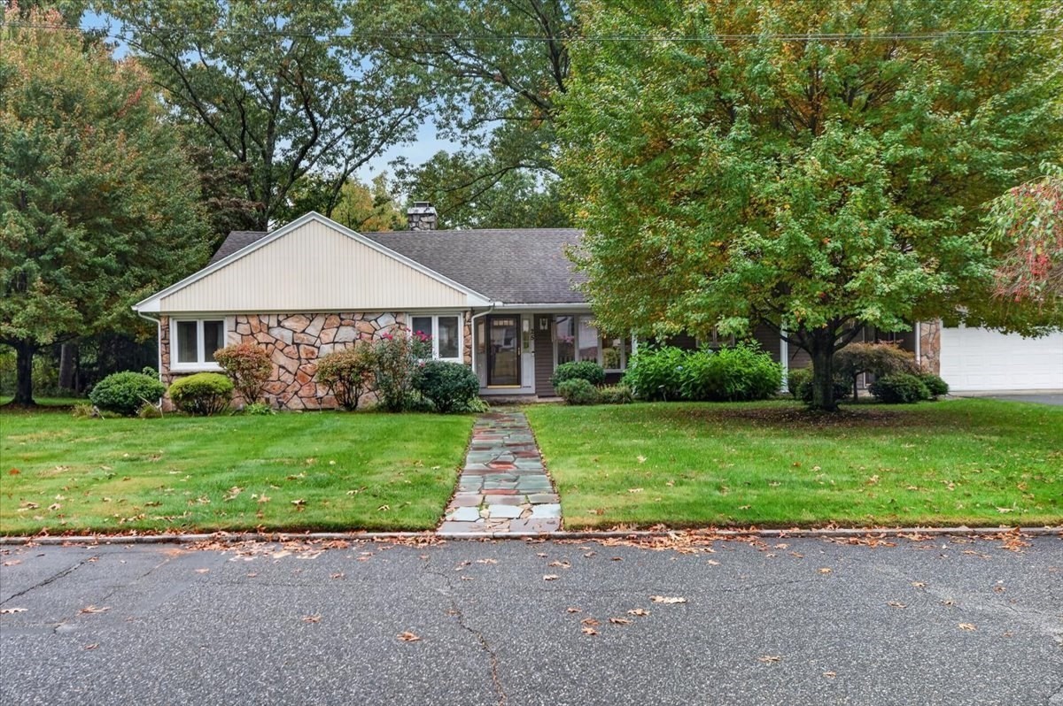 25 Ridgeway Circle, Springfield, MA 01118 — photo 3