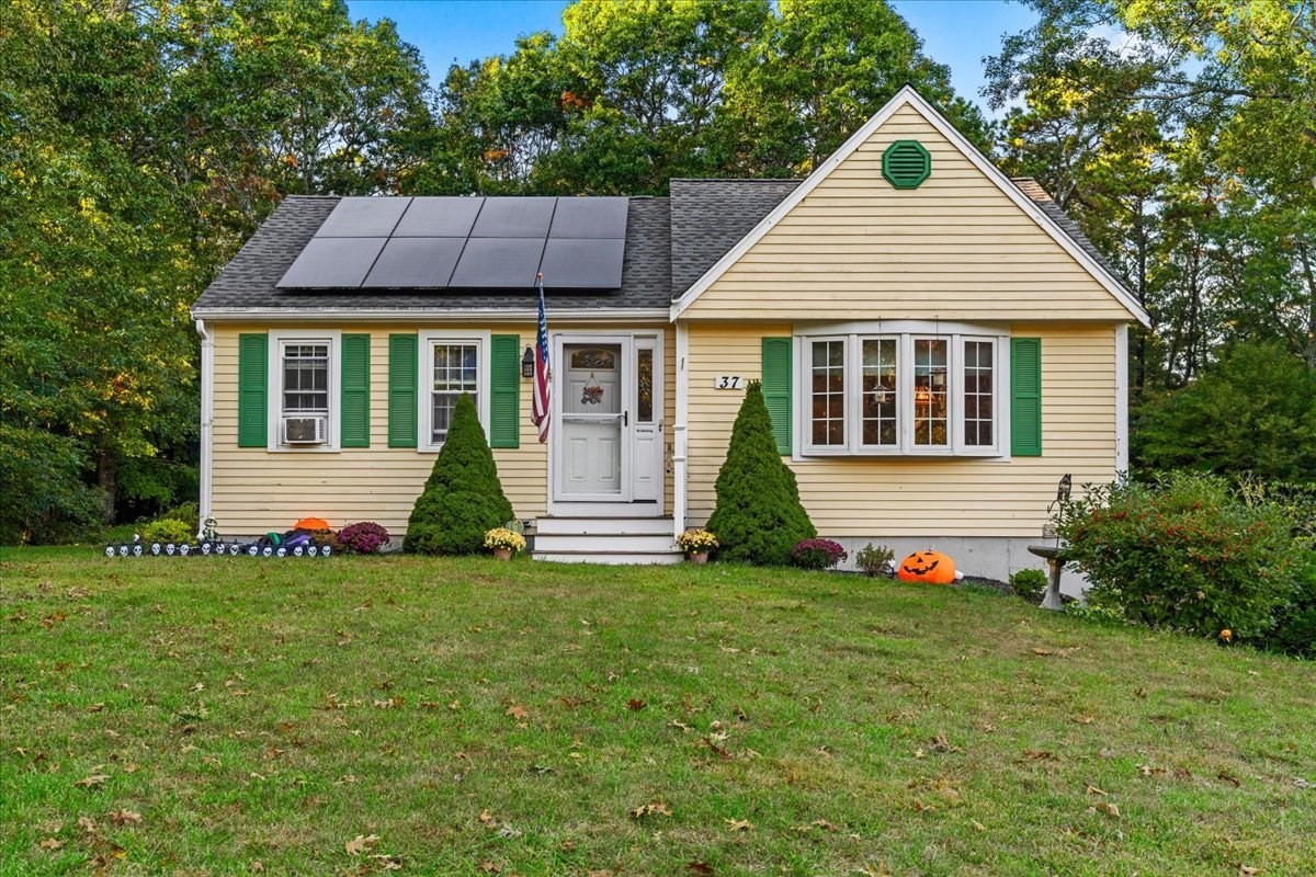 37 Donna Dr — photo