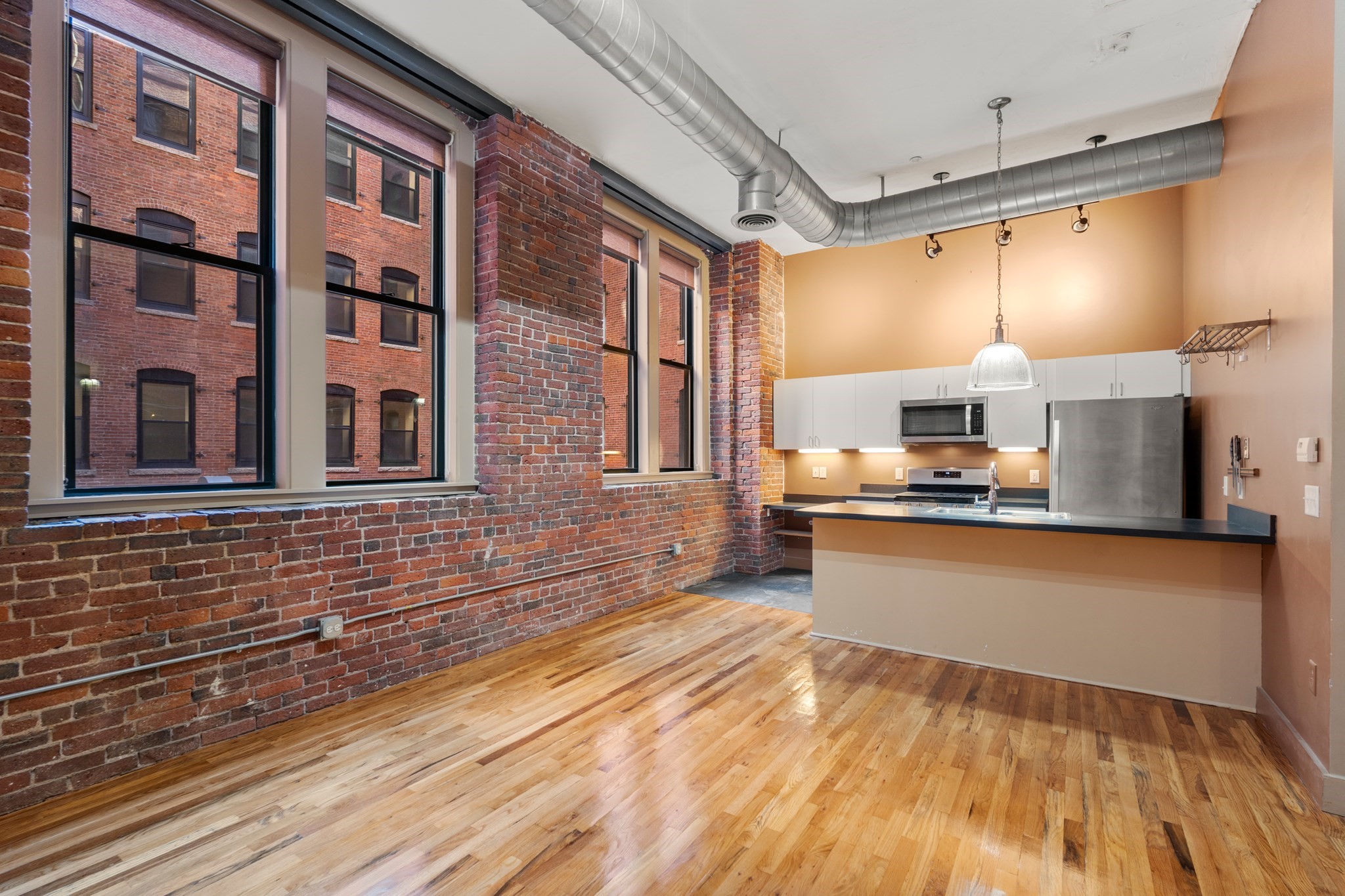 13-17 Willow St #205 — photo