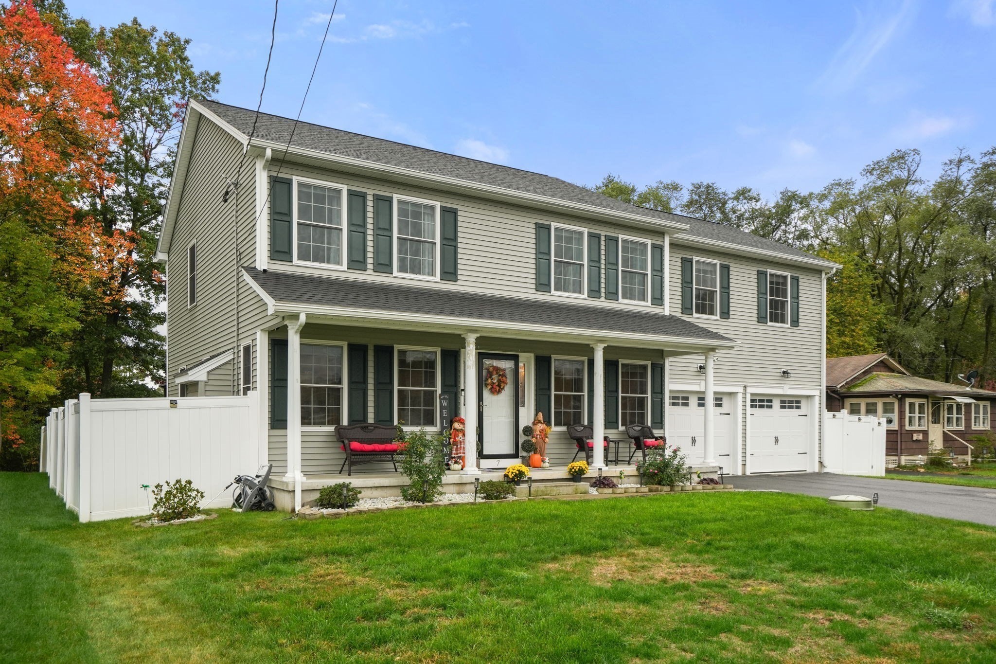 7 Snowden Street, Springfield, MA 01119 — photo 2