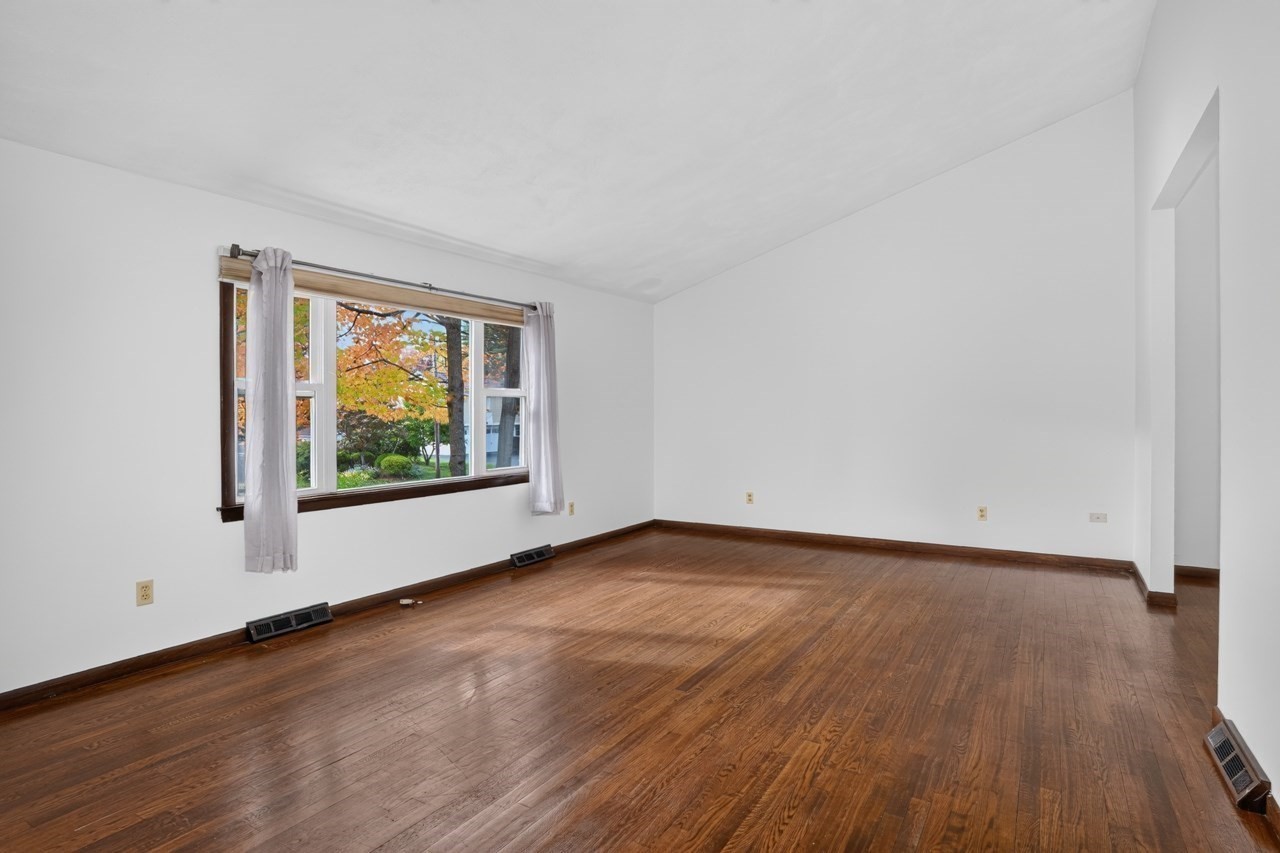 10 Roundwood Road, Natick, MA 01760 — photo 2
