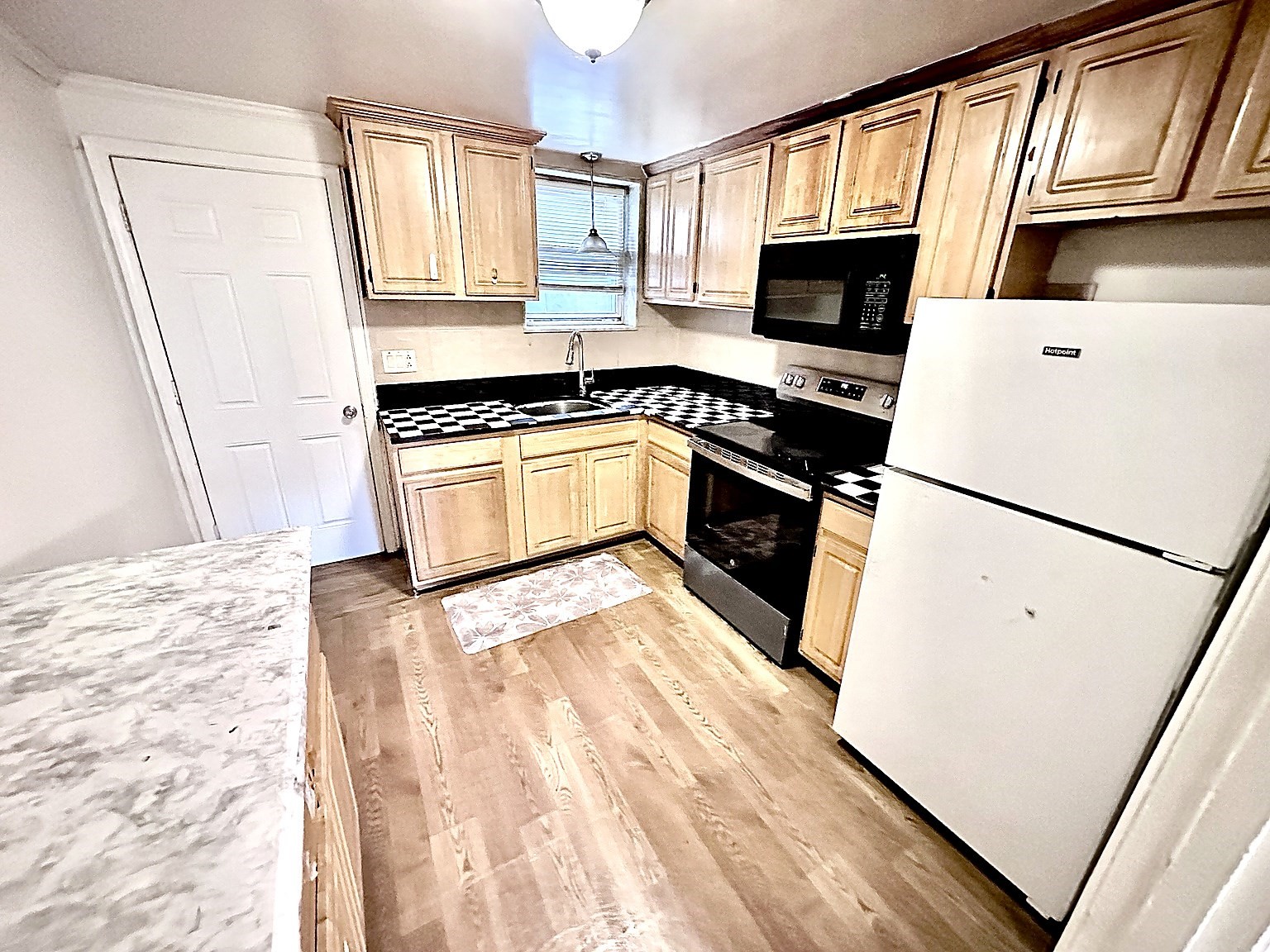 623 Cummins Hwy #B — photo