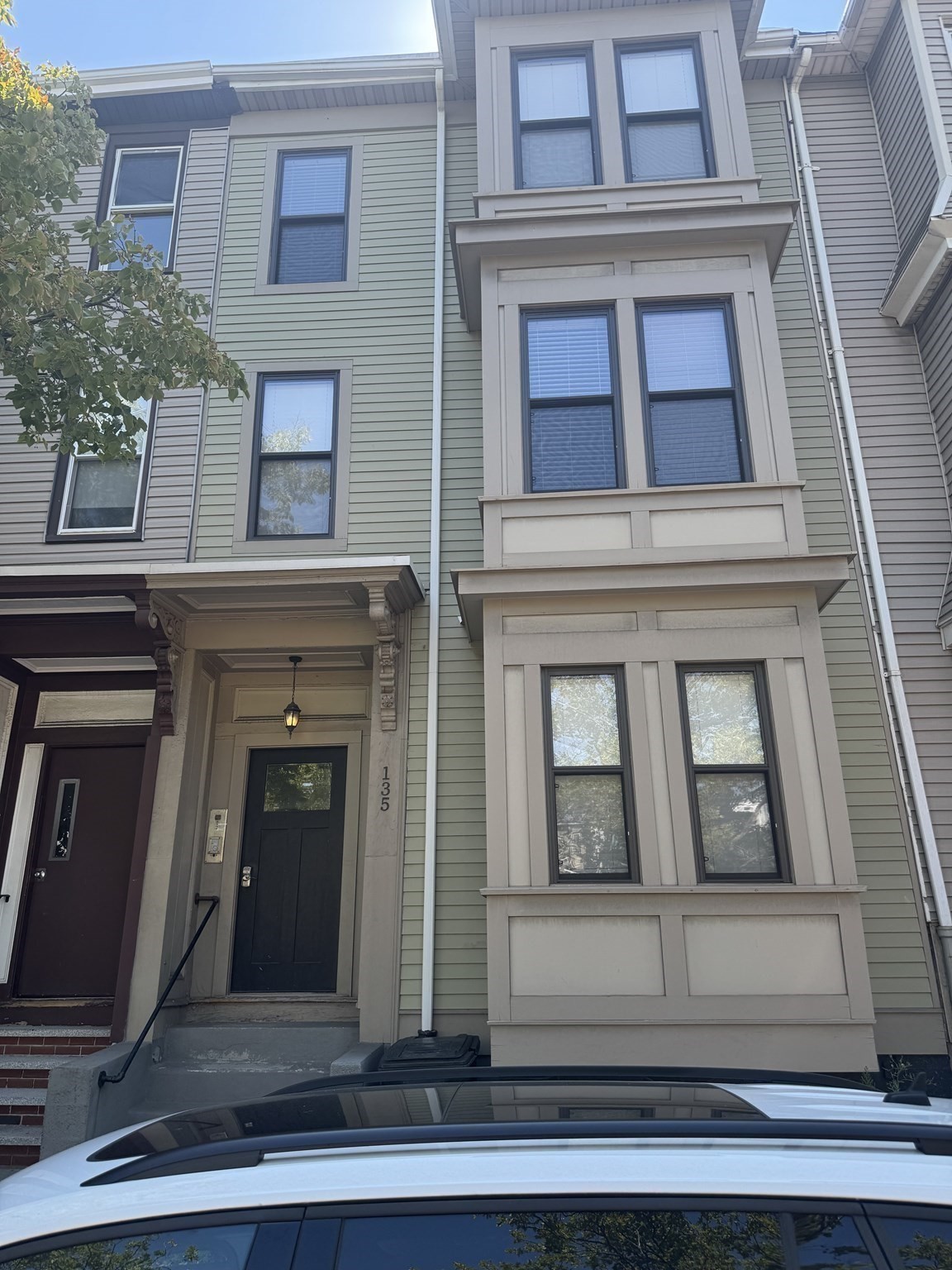 135 Havre St #1 — photo