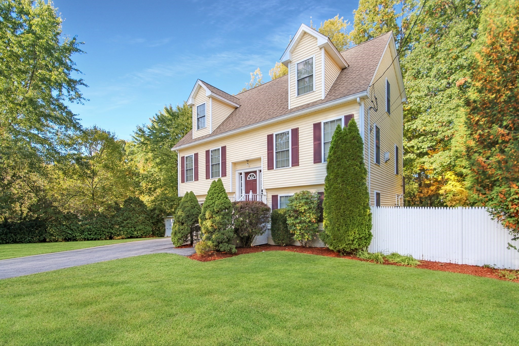 170 Bay State Rd — photo