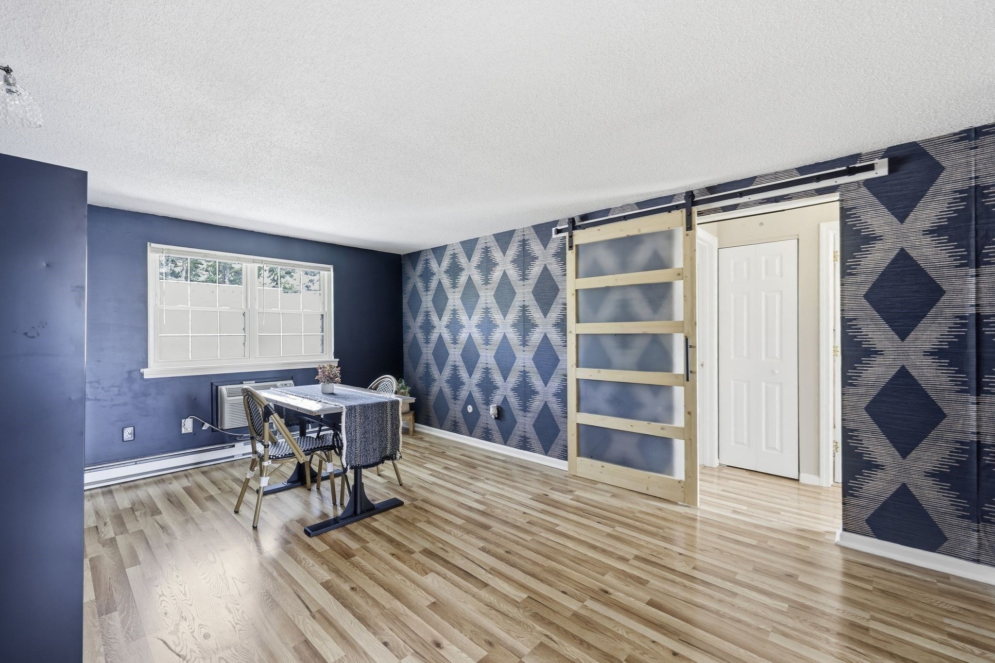 5 Maple Crest Circle Unit E, Holyoke, MA 01040 — photo 2