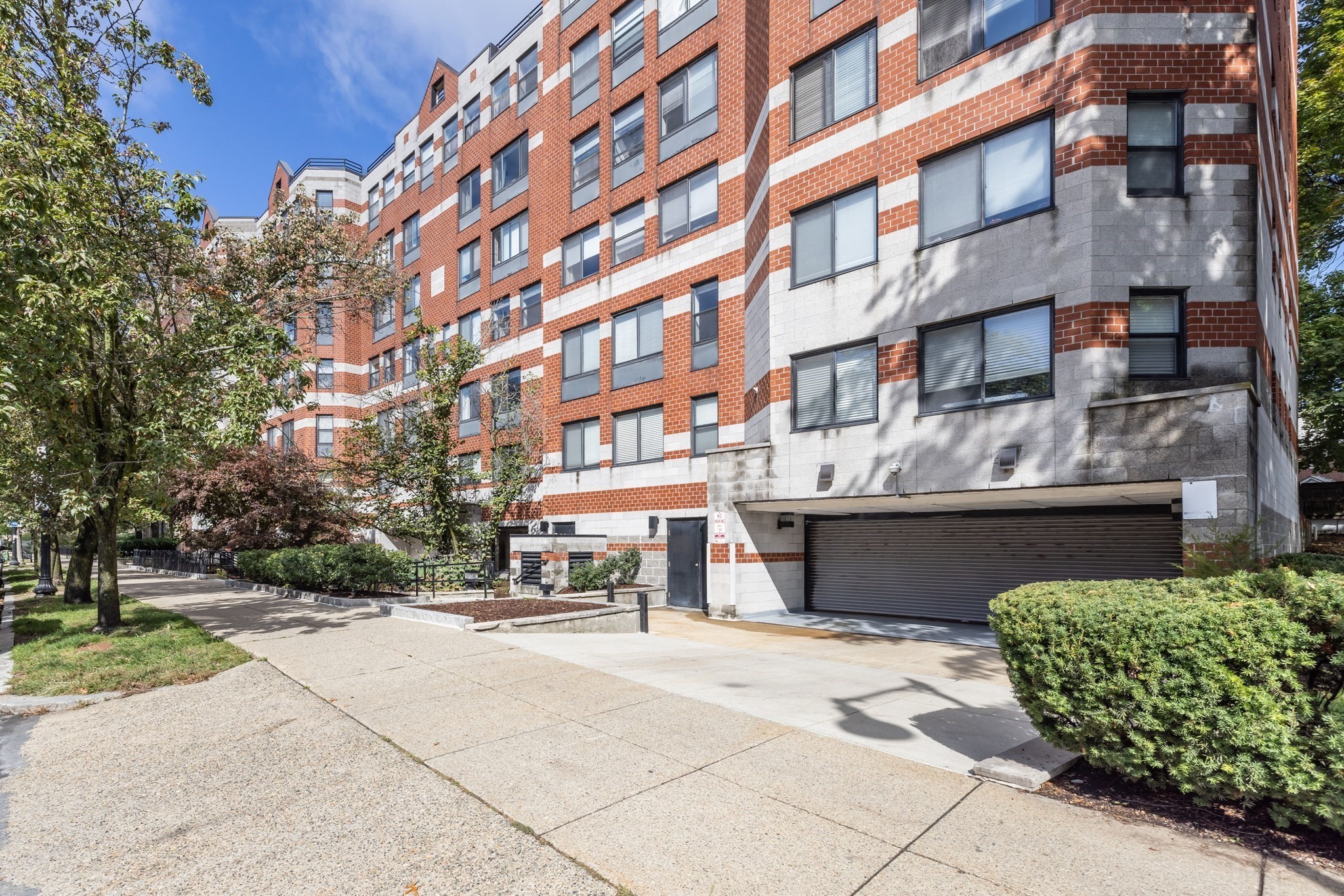 1933 Commonwealth Avenue #212 — photo