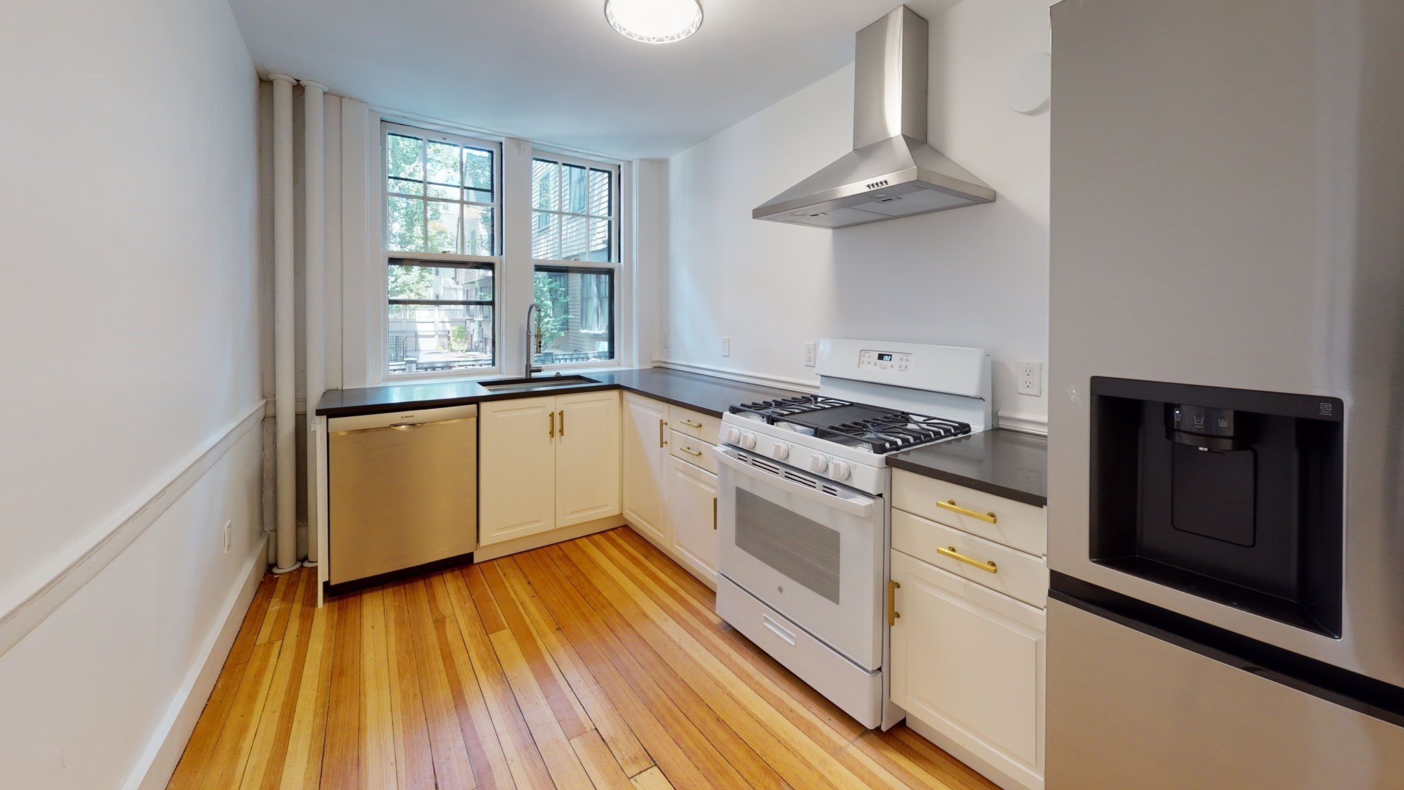 6 Newport Road #2 — photo