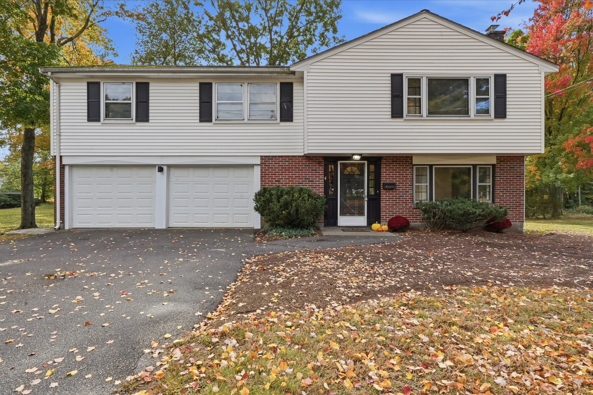 4 Angelica Dr. — photo