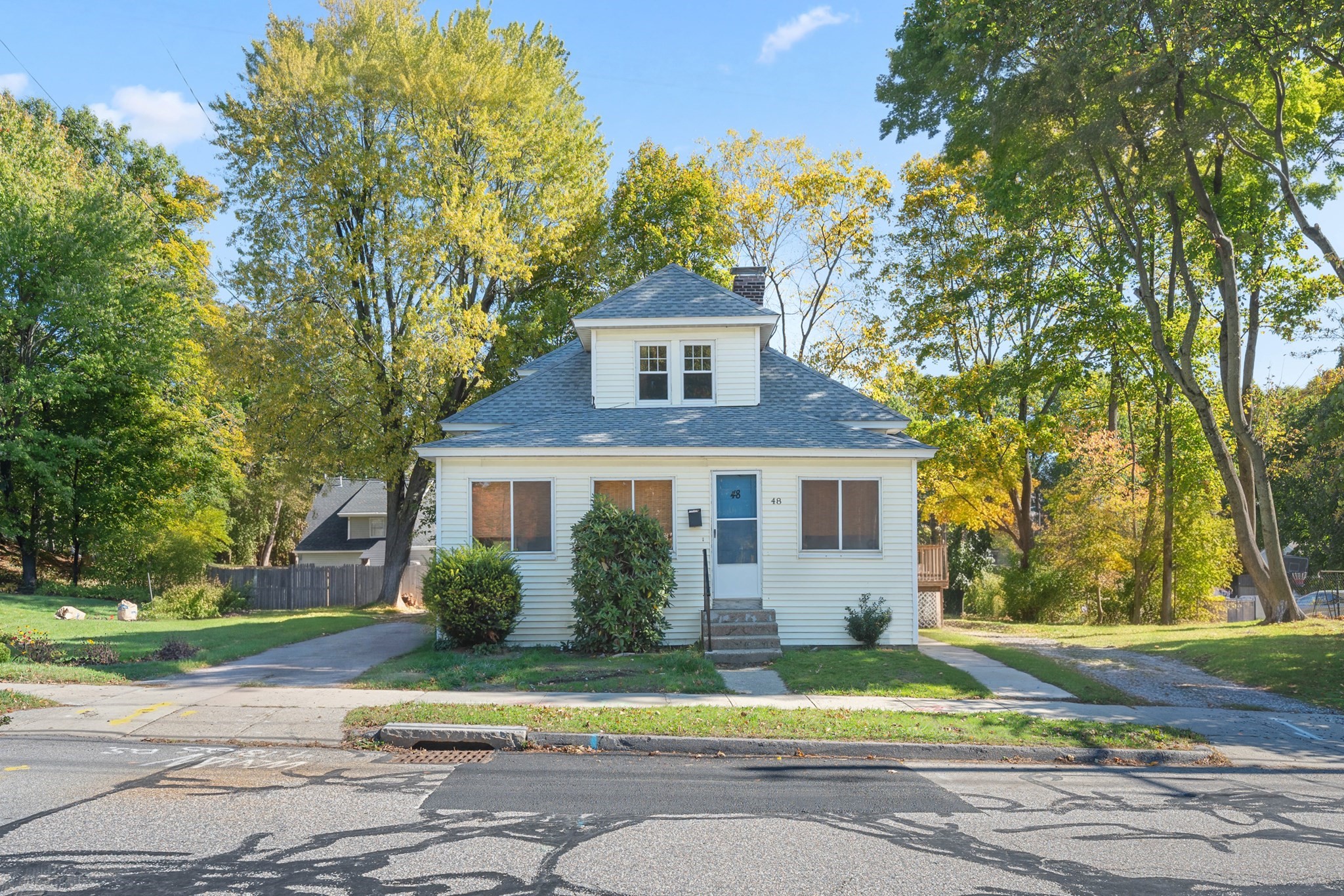 48 Beverly Rd — photo