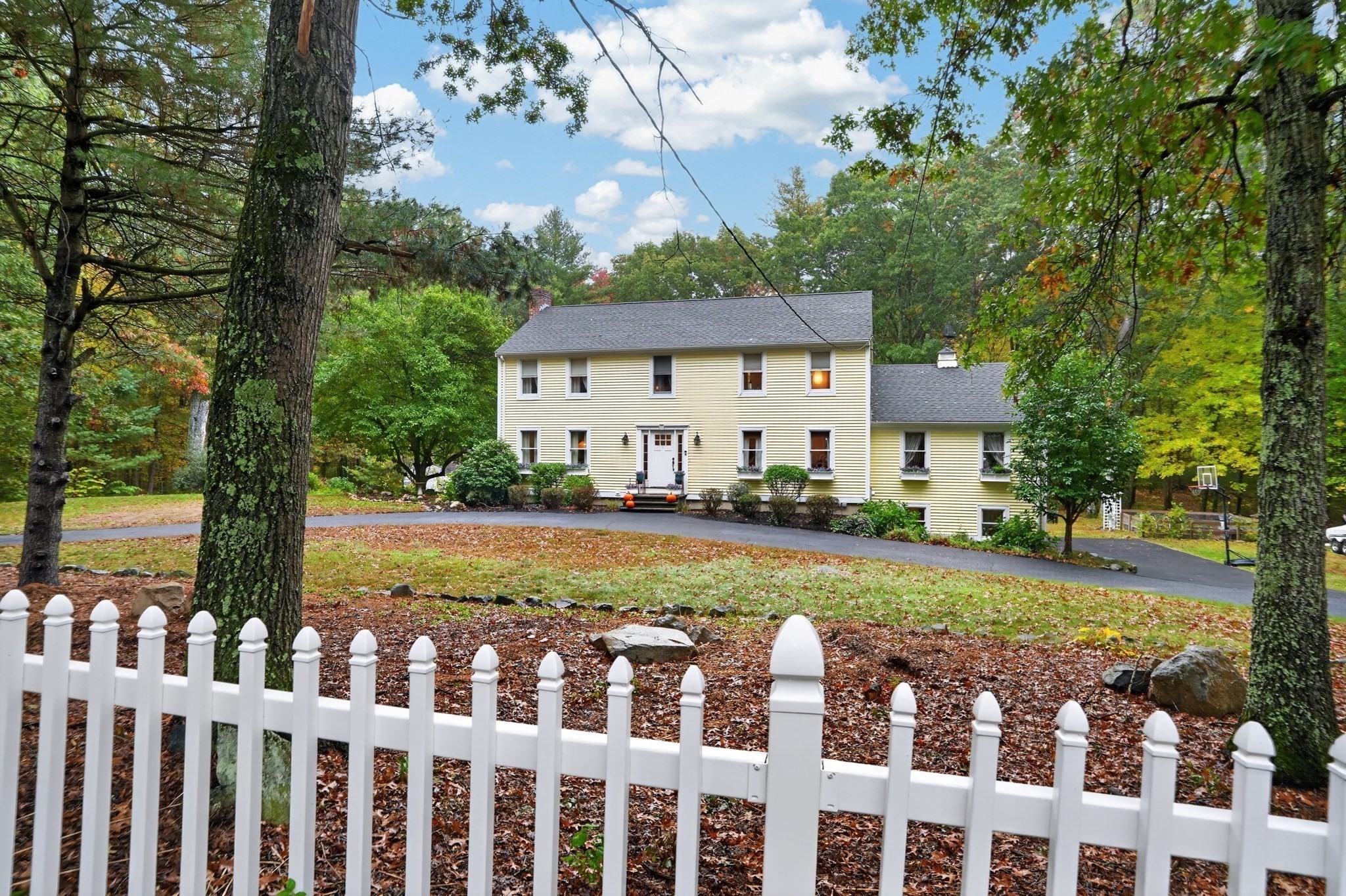 122 Prides Crossing Rd — photo
