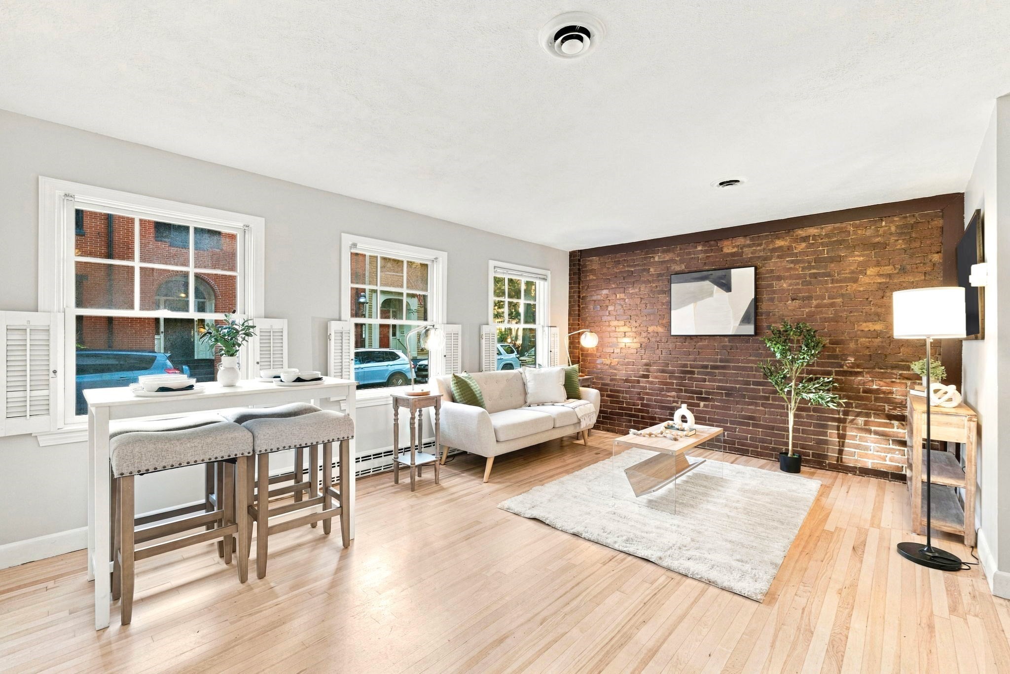 32 Washington St #1 — photo
