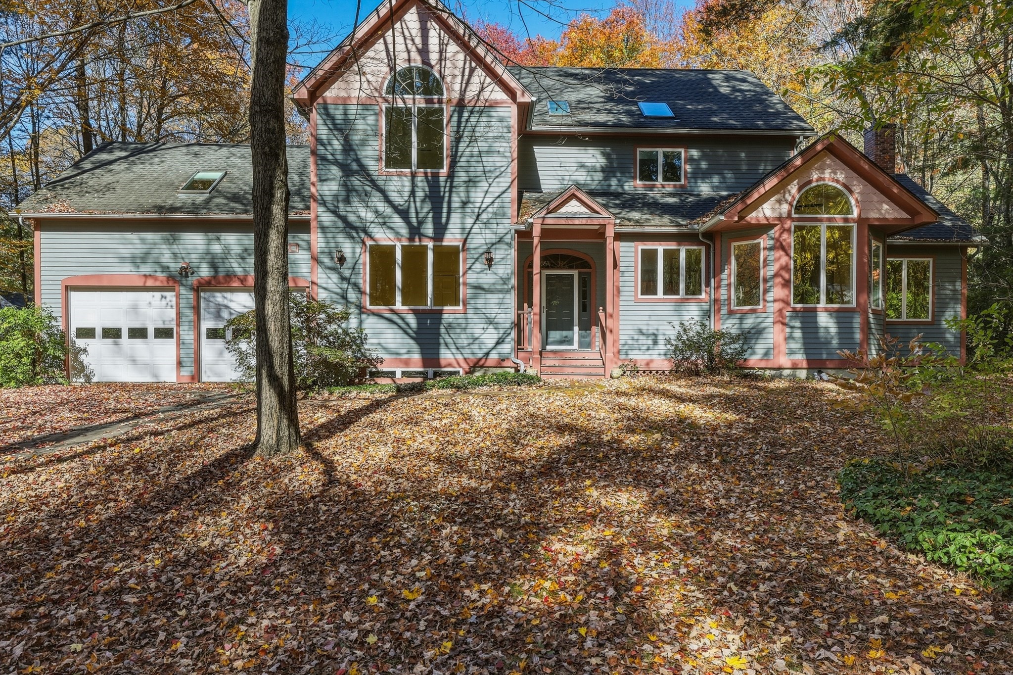521 Old Farm Rd — photo