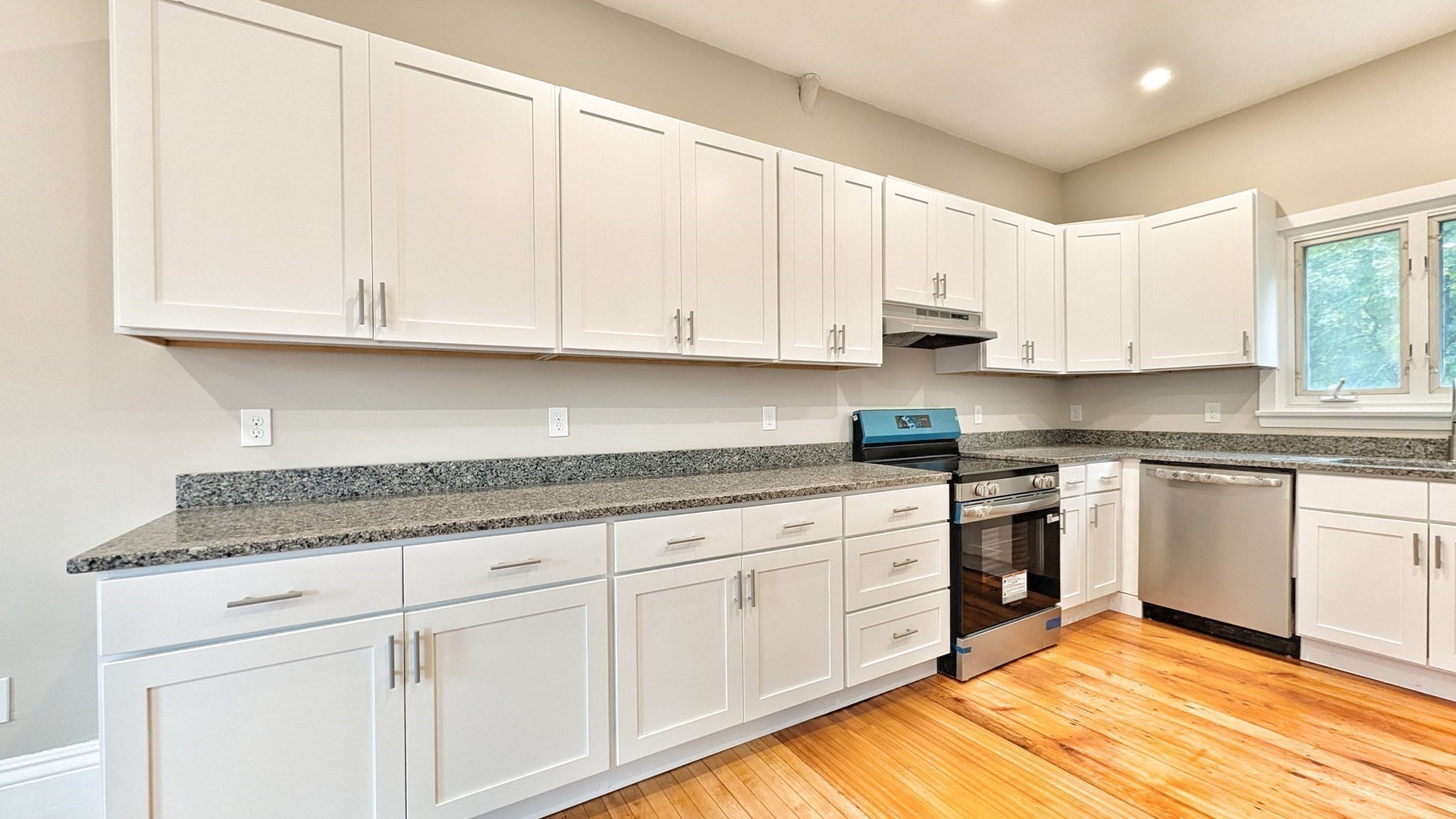 603 Woburn St #1 — photo