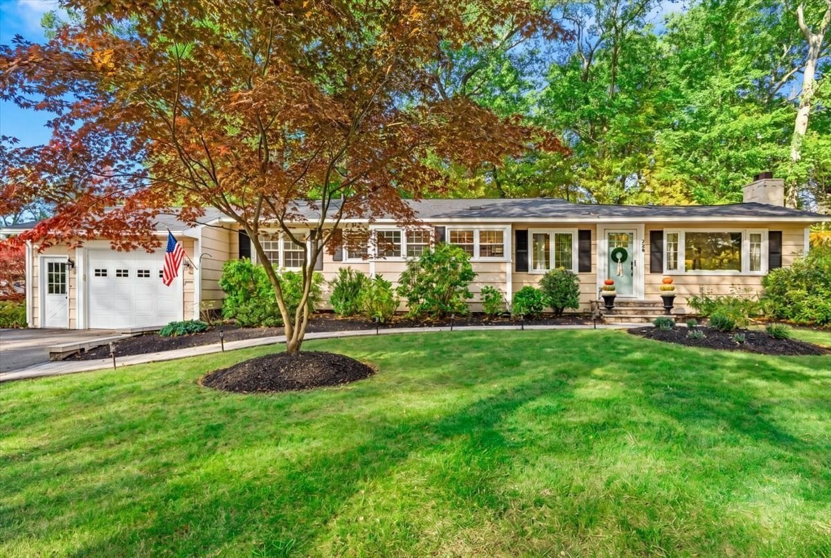268 Colonel Hunt Dr — photo