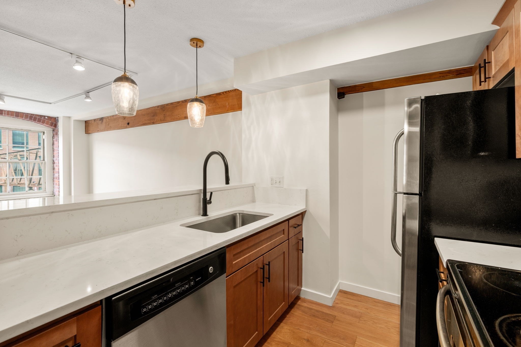 240 Jackson St #308 — photo