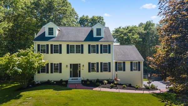 128 Memorial Dr — photo