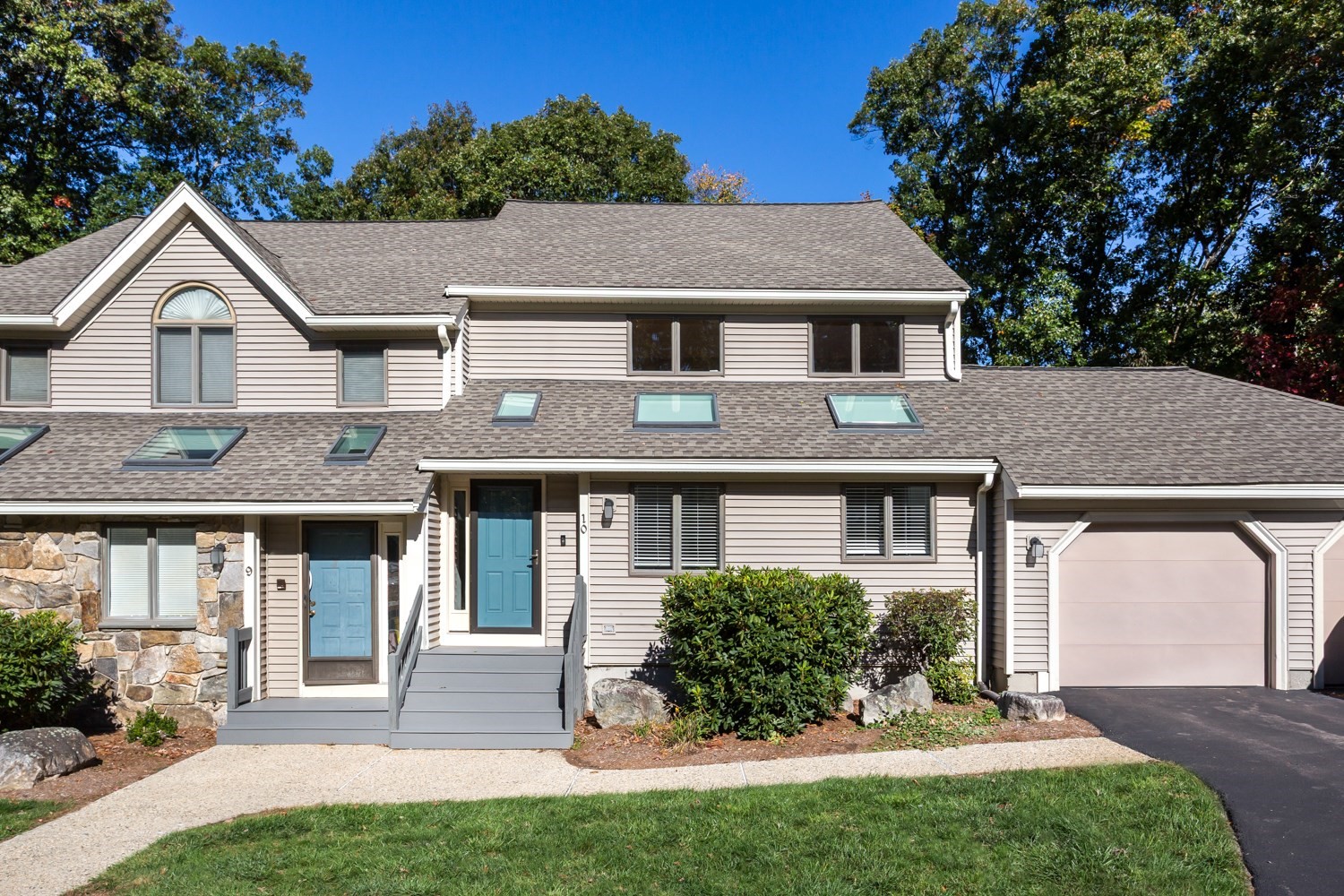 10 Magnolia Dr #10 — photo