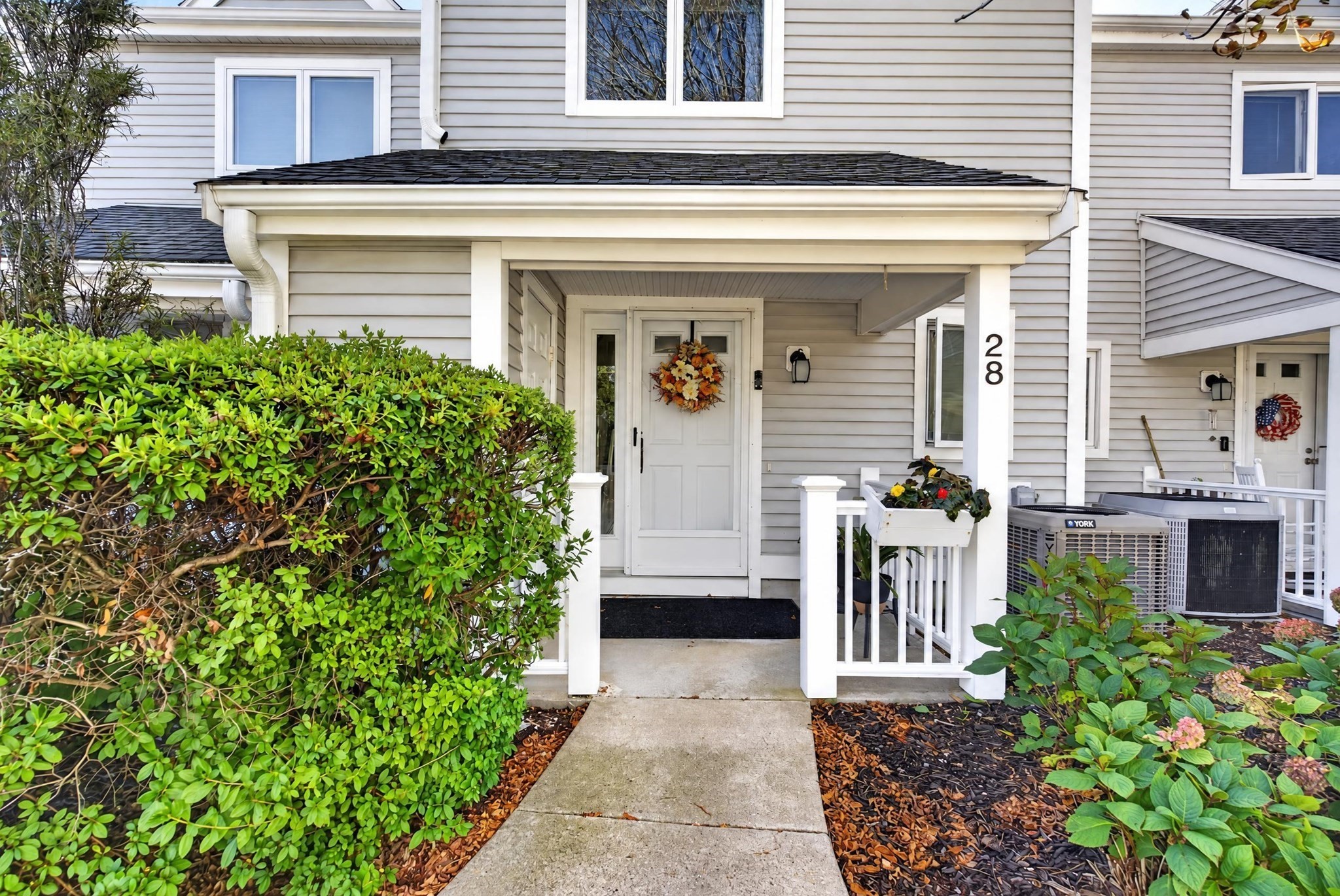 28 Westcliff Dr #28 — photo