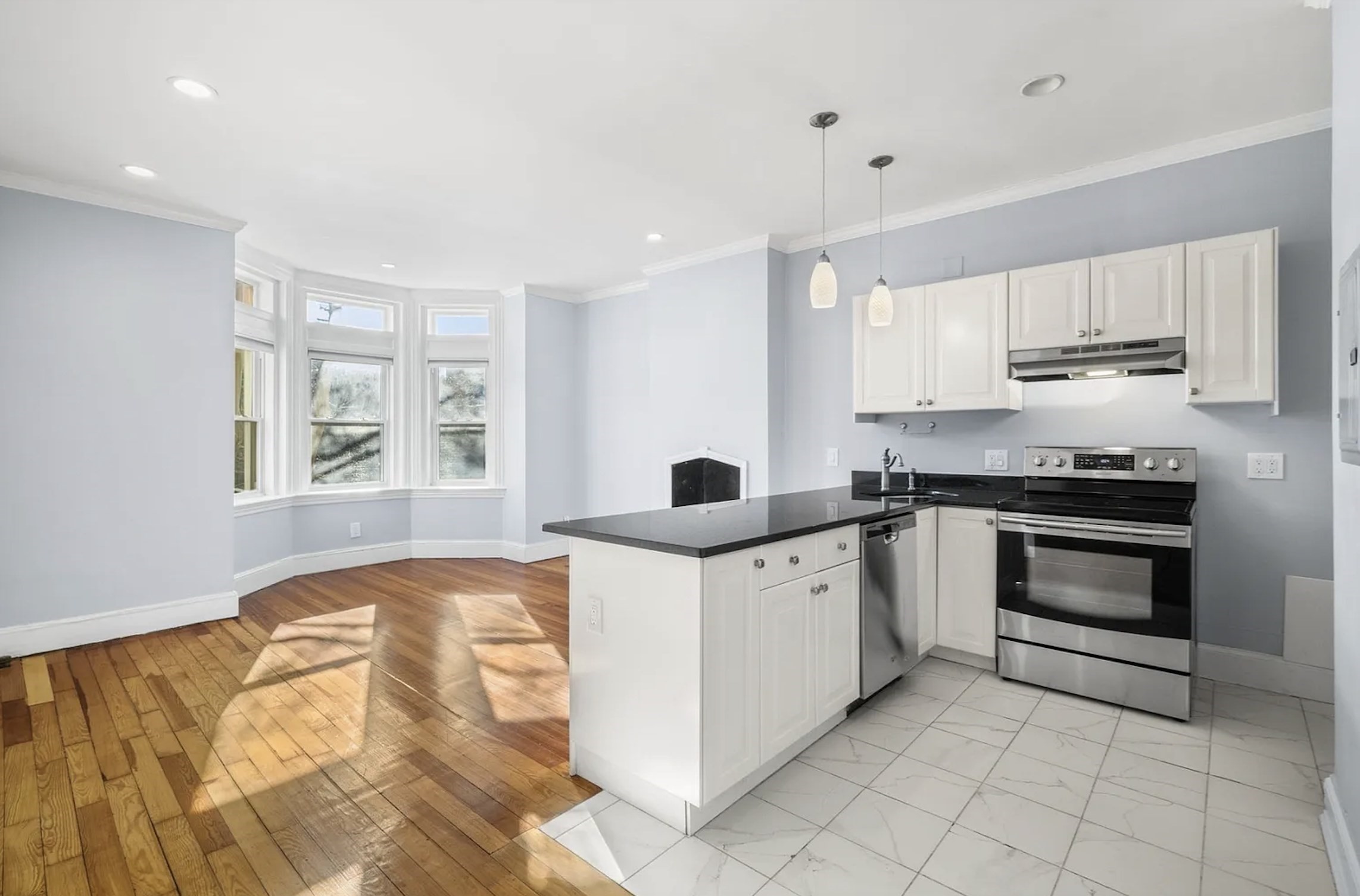 1834 Beacon St #5 — photo