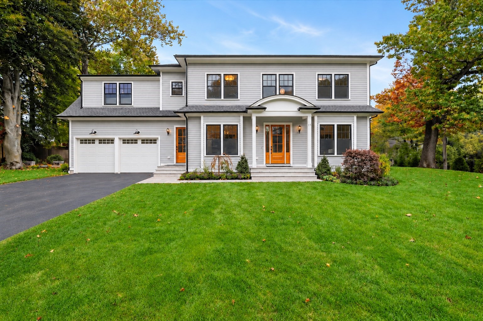 15 Lafayette Cir — photo