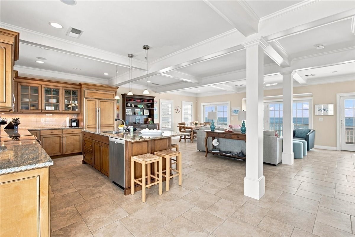 2 Cliff Road, Scituate, MA 02066