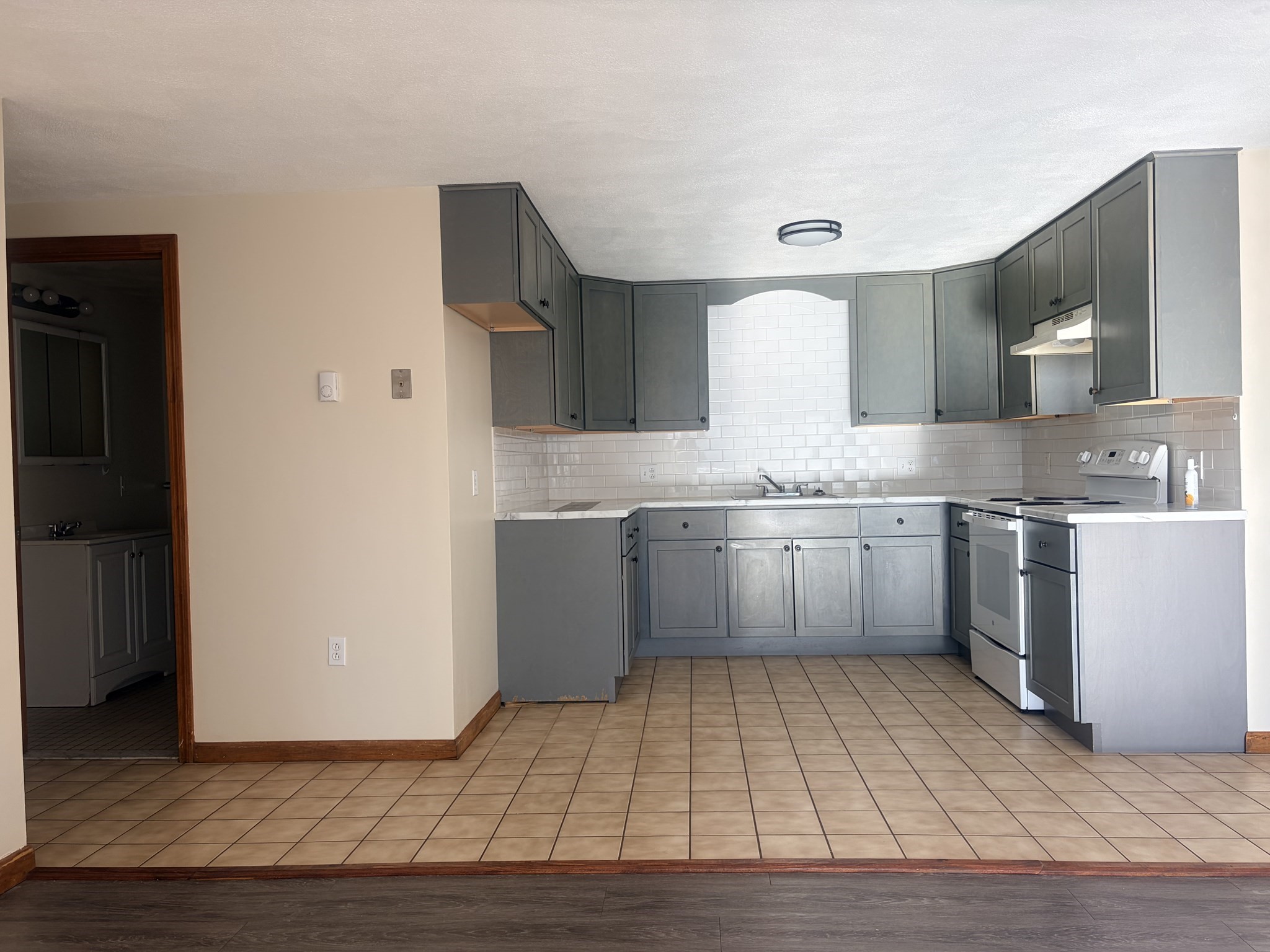 484 Western Ave #B3 — photo