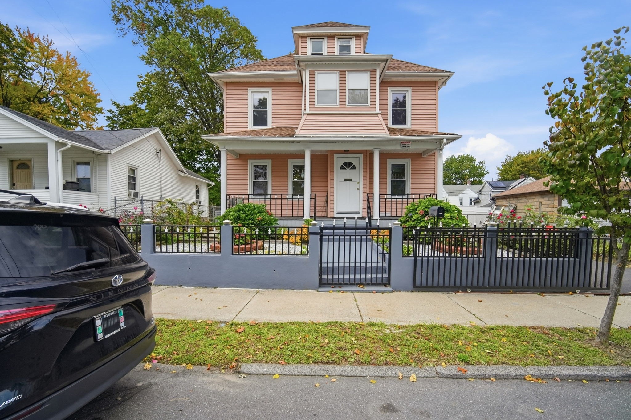 98 Bristol Street — photo