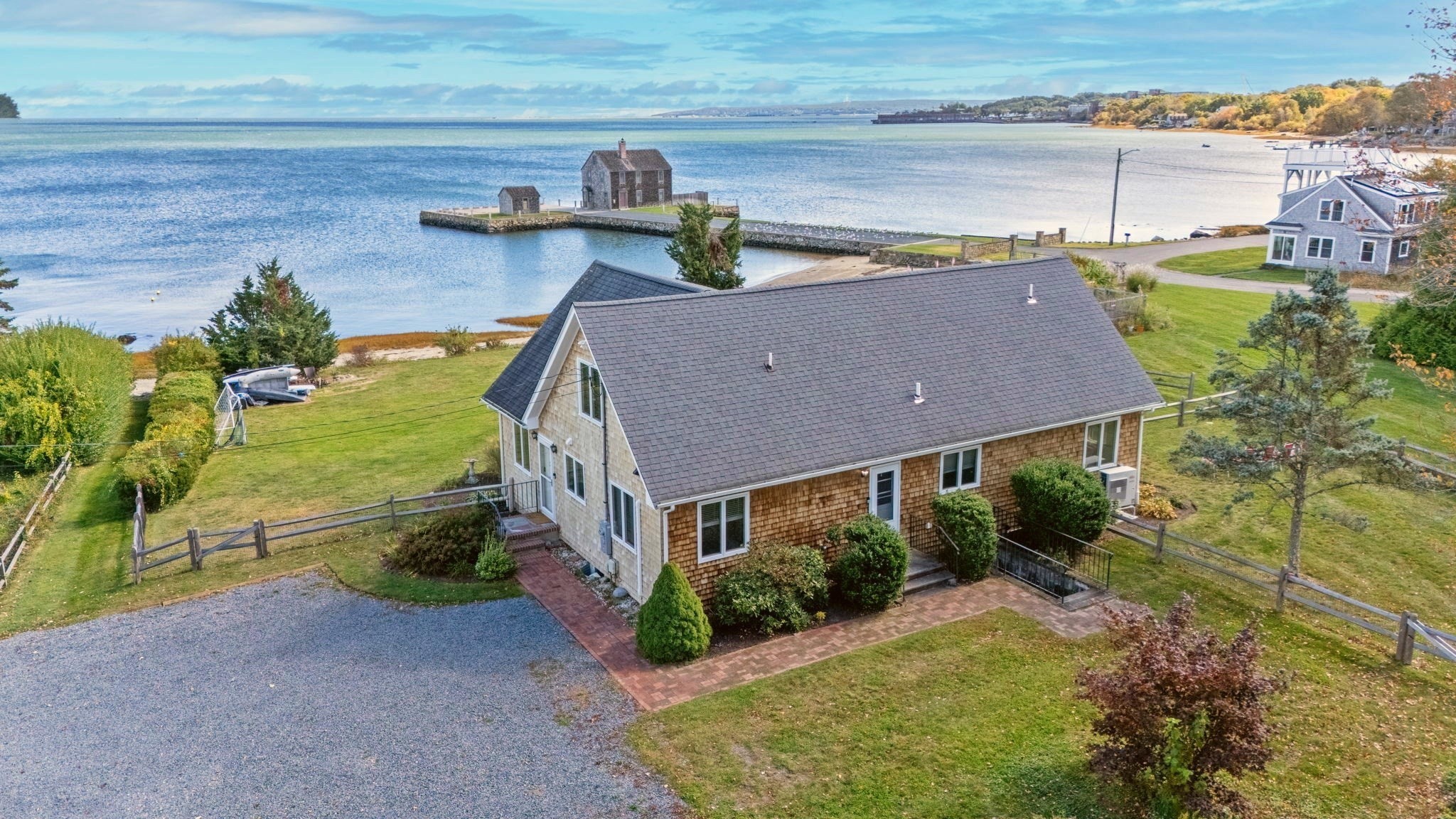7 Pebble Ln — photo