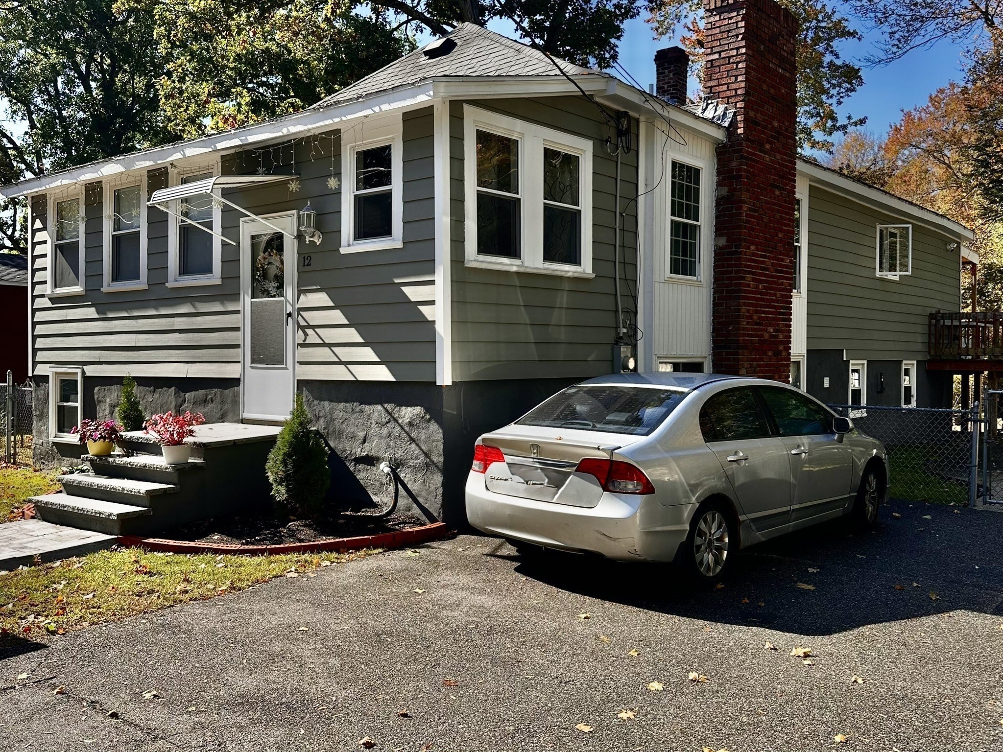 12 Hobson Ave — photo
