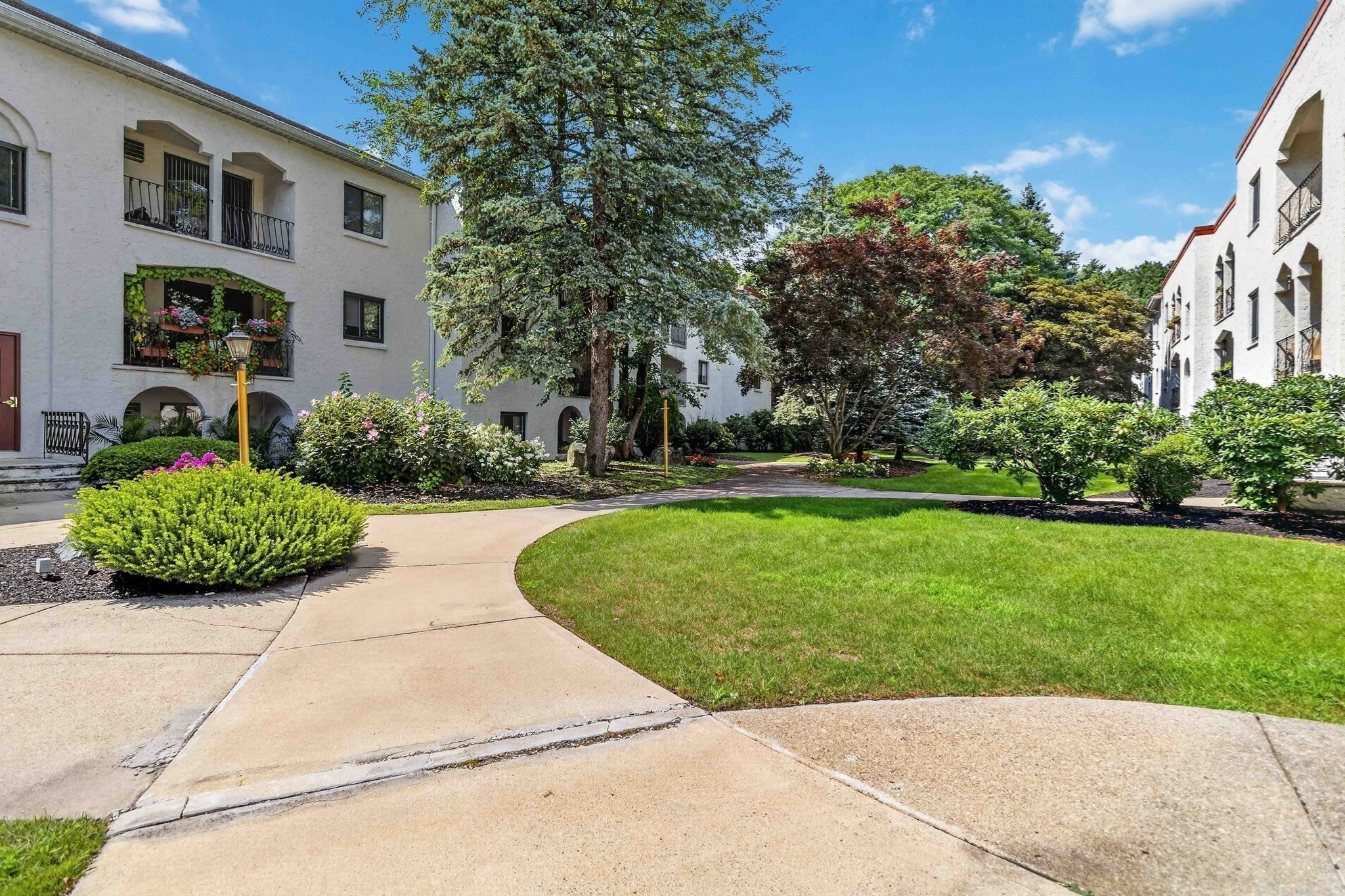 210 Fellsview Terrace #214 — photo