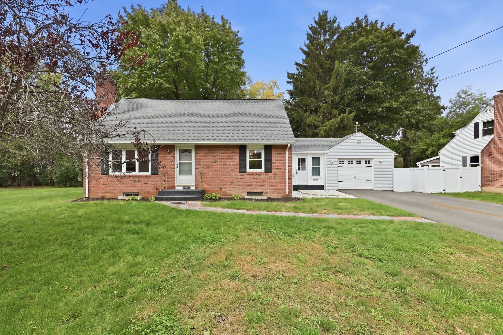 48 E Allen Ridge Road, Springfield, MA 01118 — photo 2