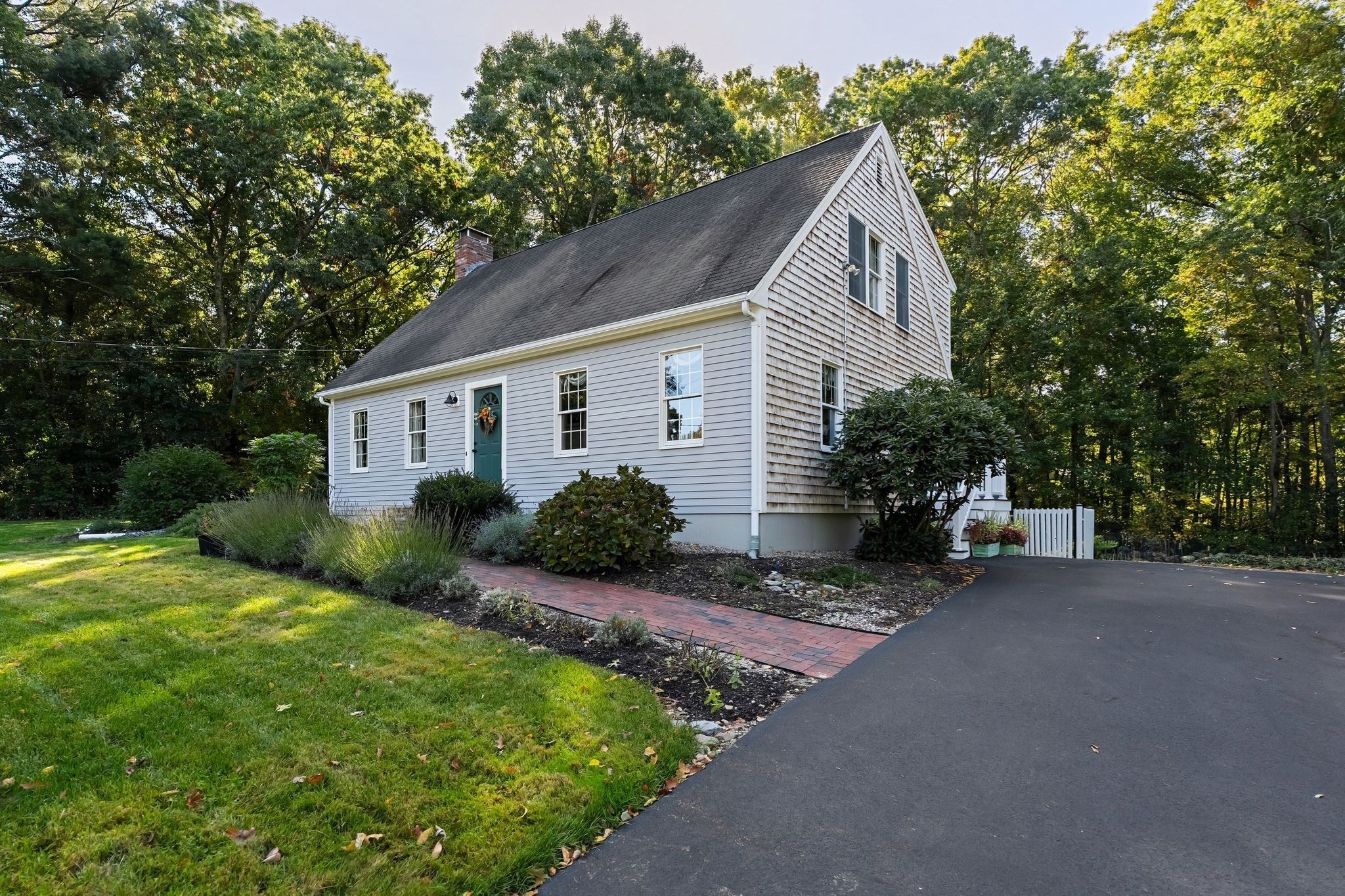 2 Brookside Drive — photo