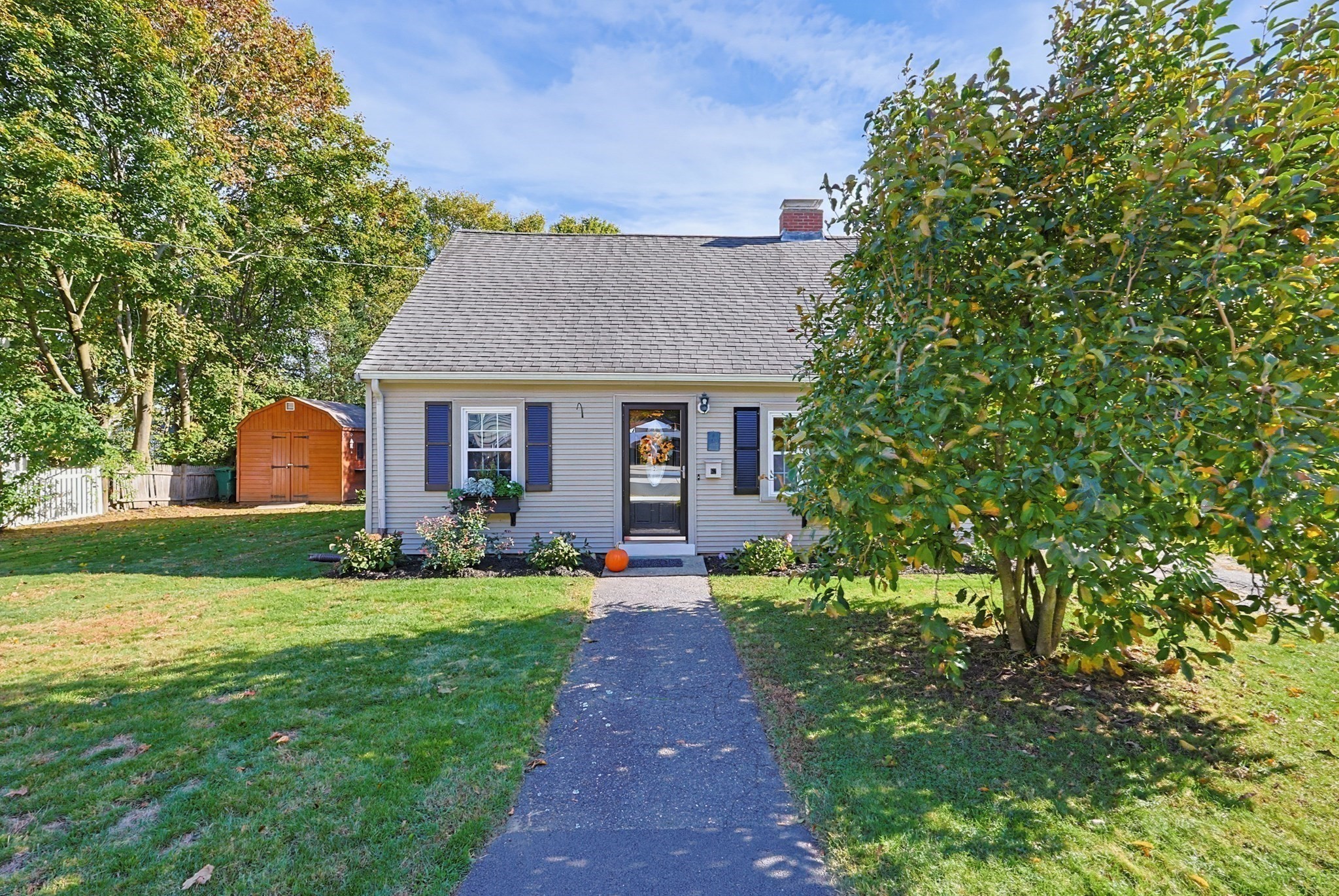 62 Alandale Pkwy — photo
