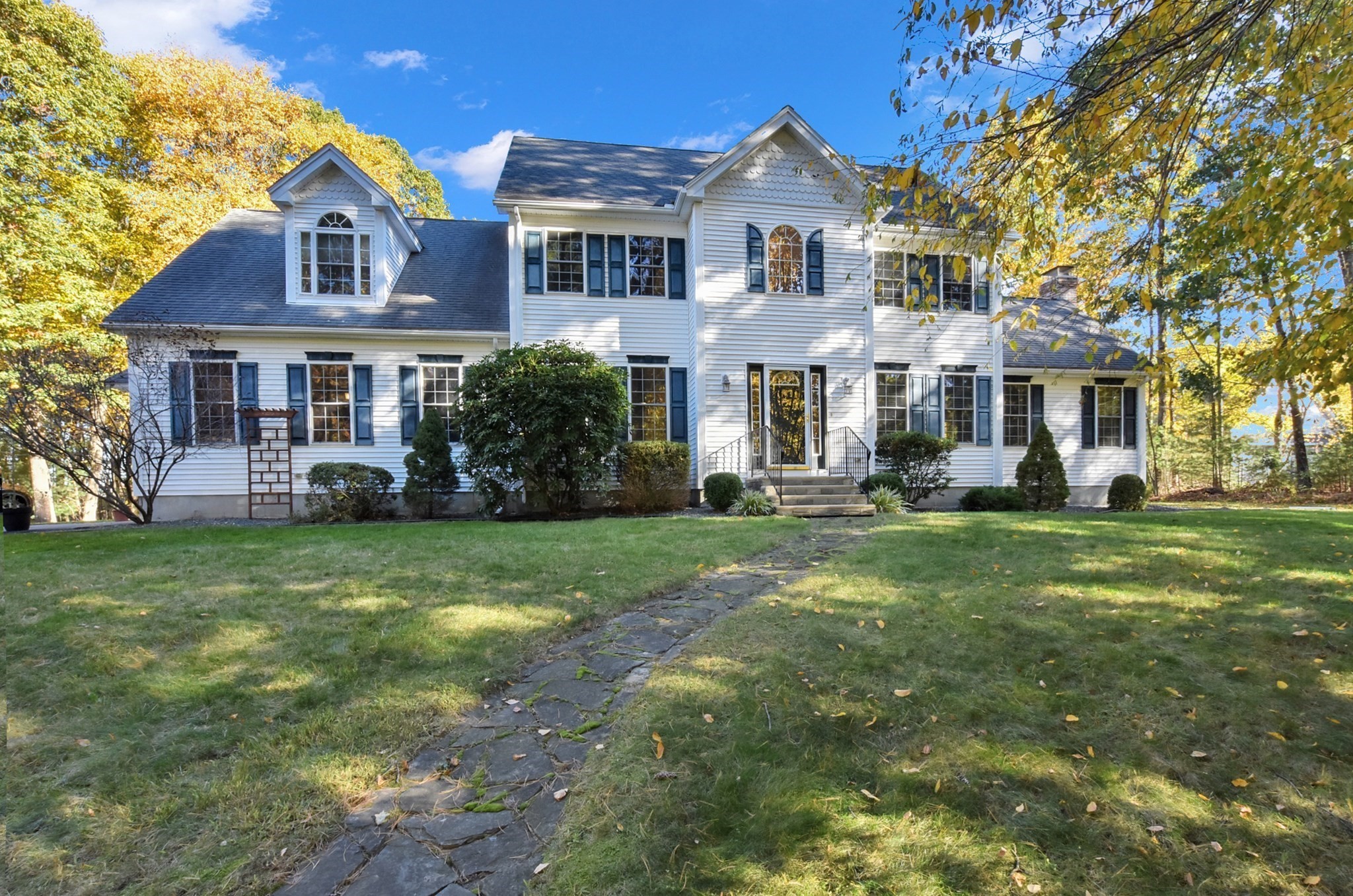 2 Fairway View Dr — photo