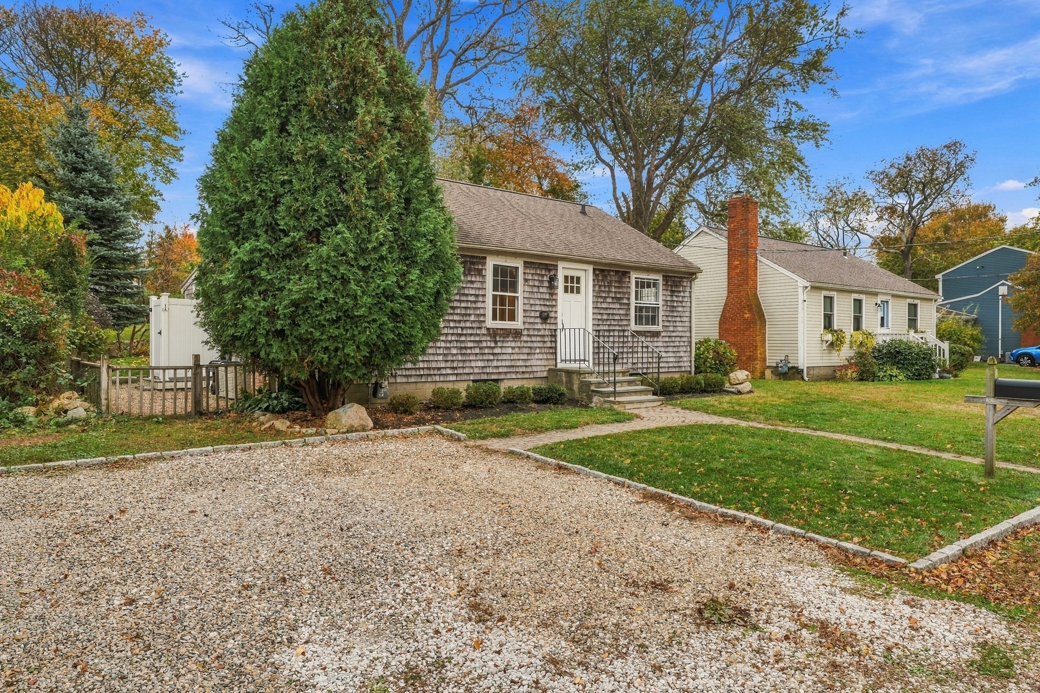 35 Fay Rd — photo
