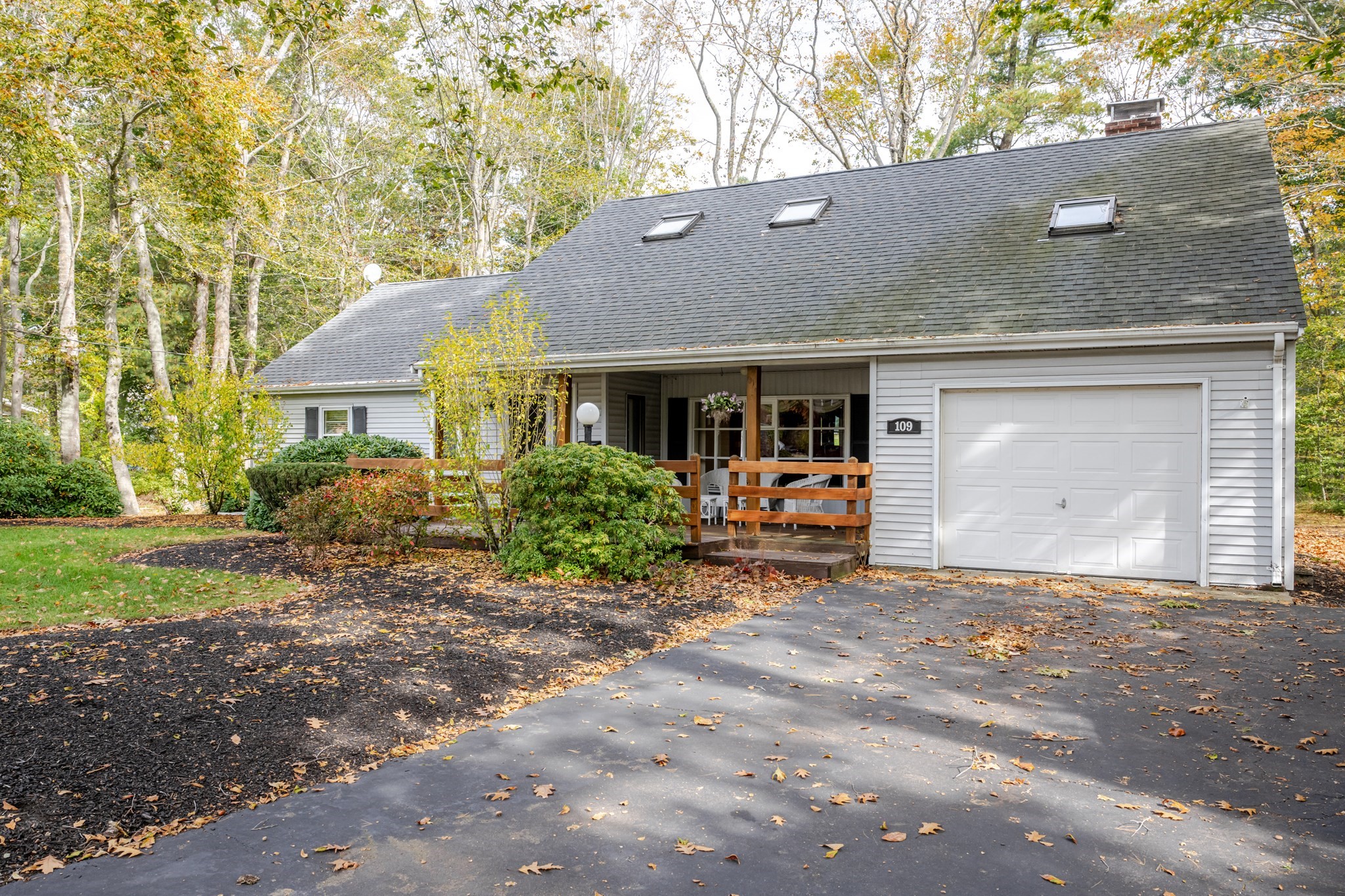 109 Russell Lane — photo