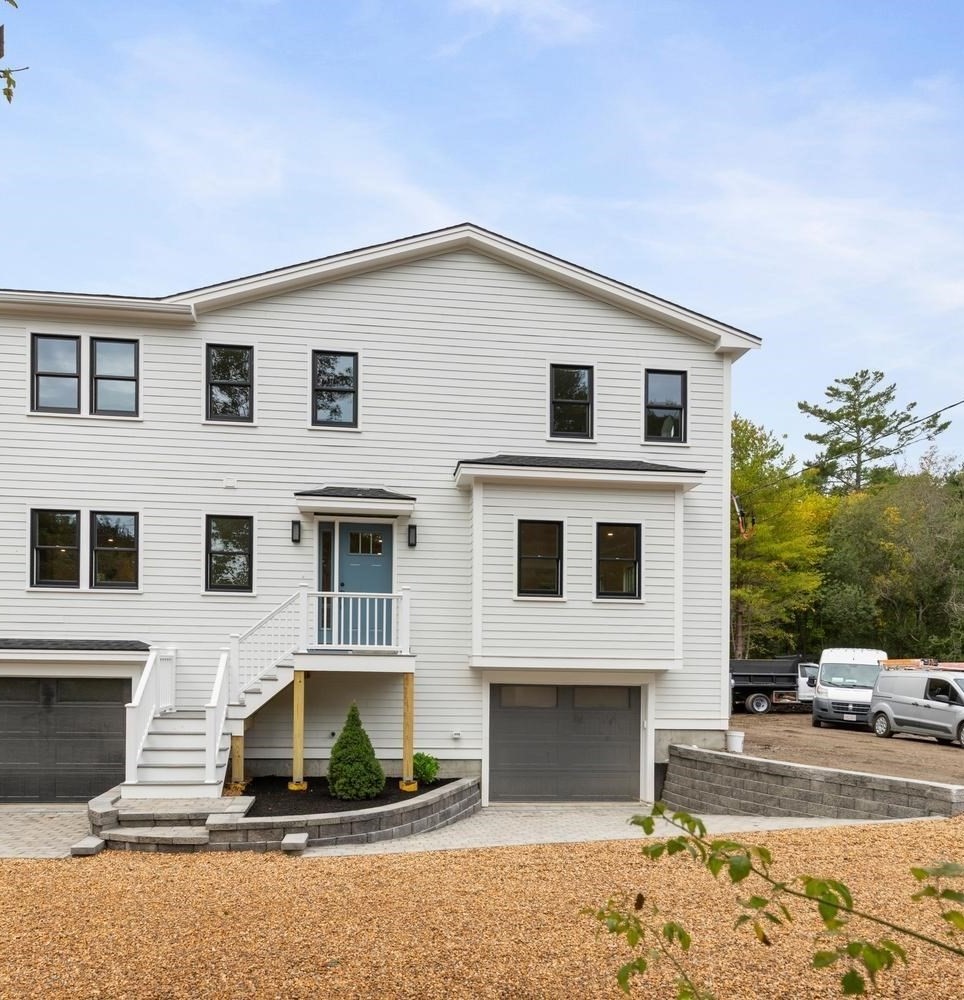 318 Essex Ave #B — photo
