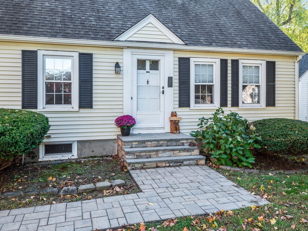 1 Benjamin Road, Worcester, MA 01602 — photo 2