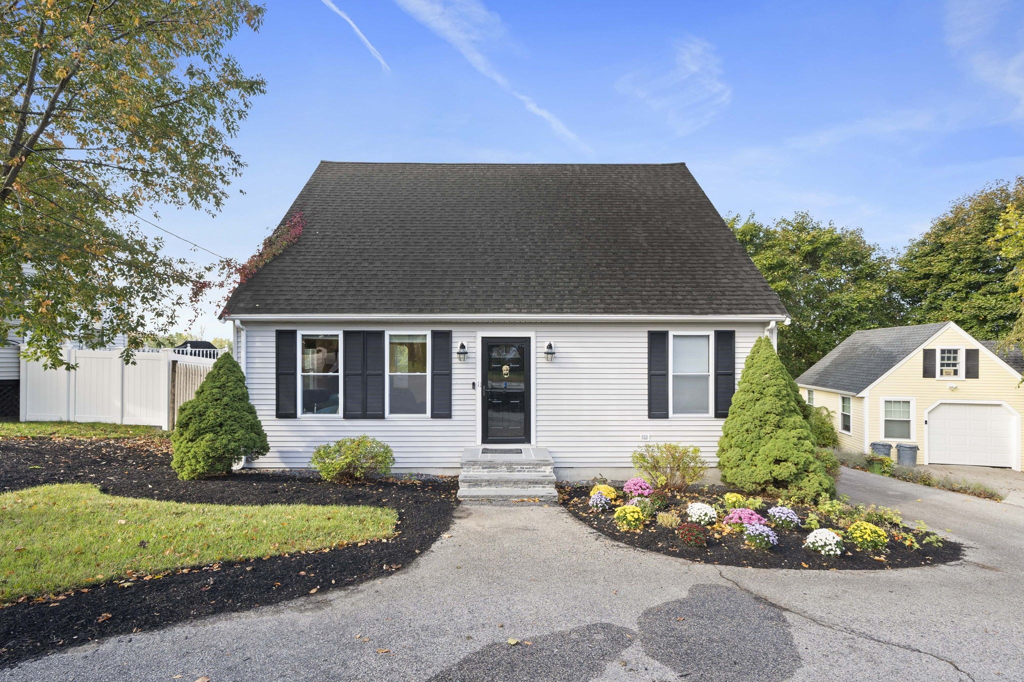11 Doris Dr. — photo