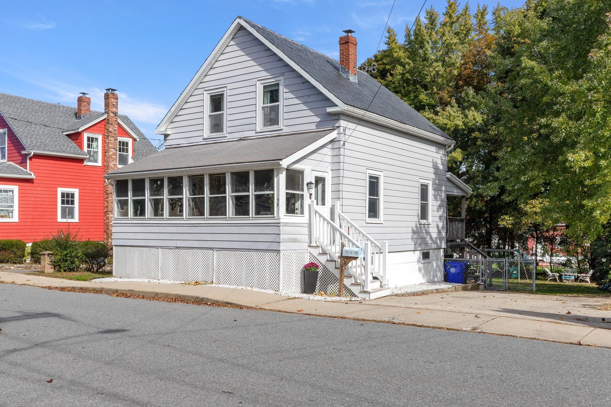 39 Brownville Avenue — photo