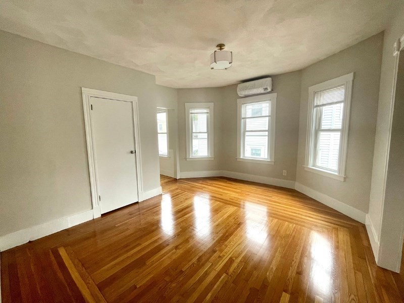 52 Morton Ave. #2 — photo
